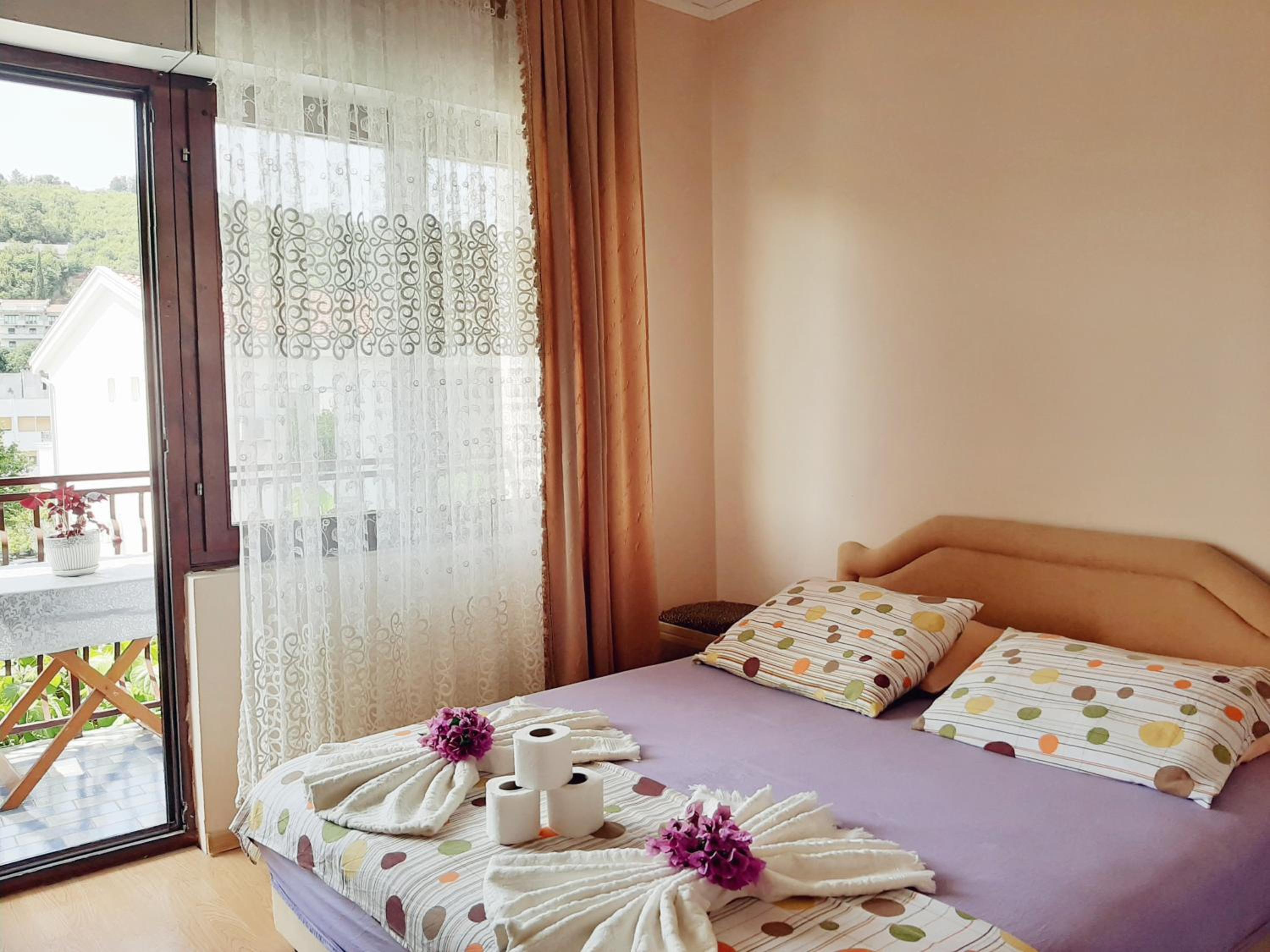 Hotel Guesthouse DONA