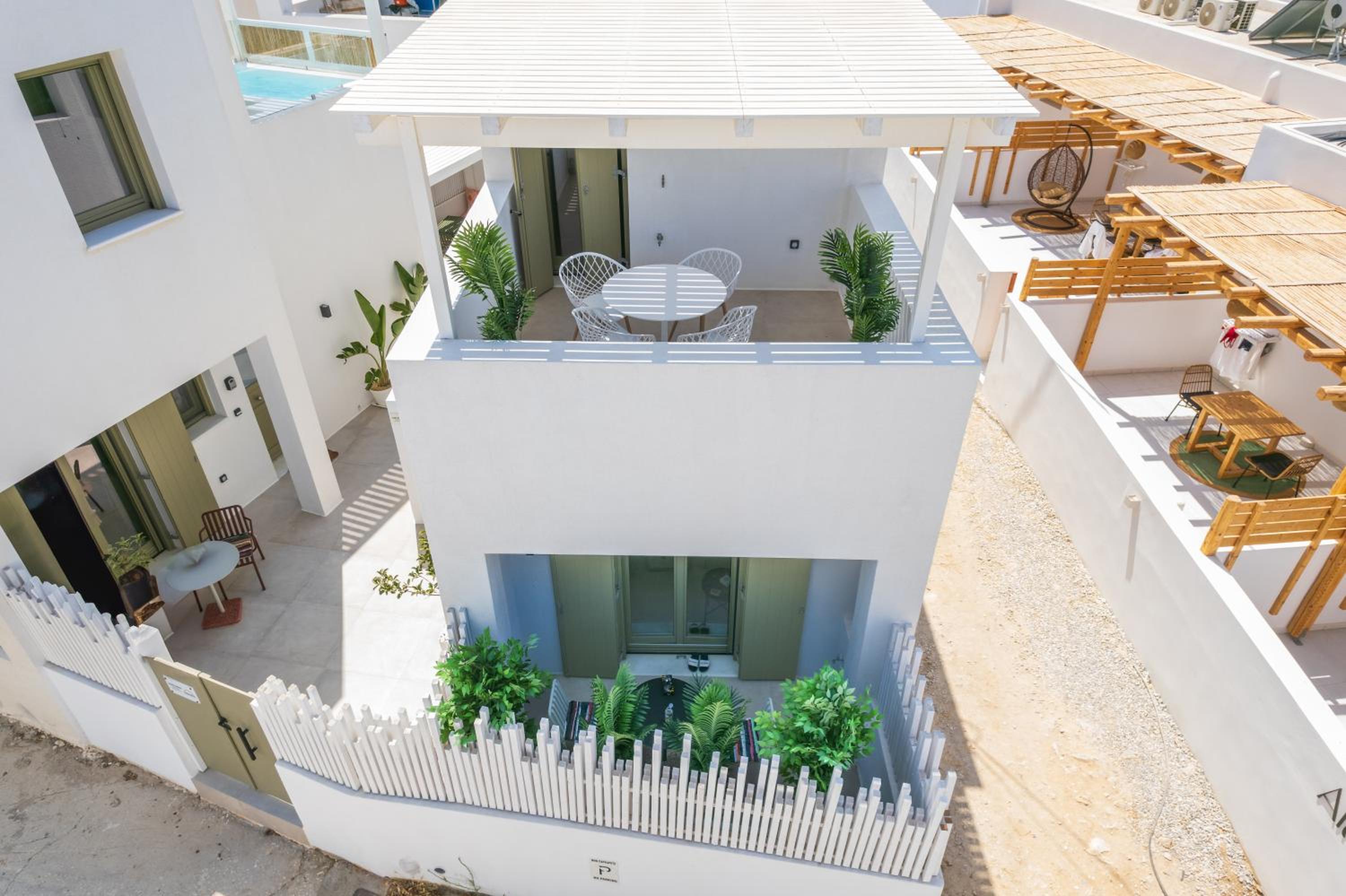 Hotel Joelia Suite In Naousa Paros With Private Jacuzzi!