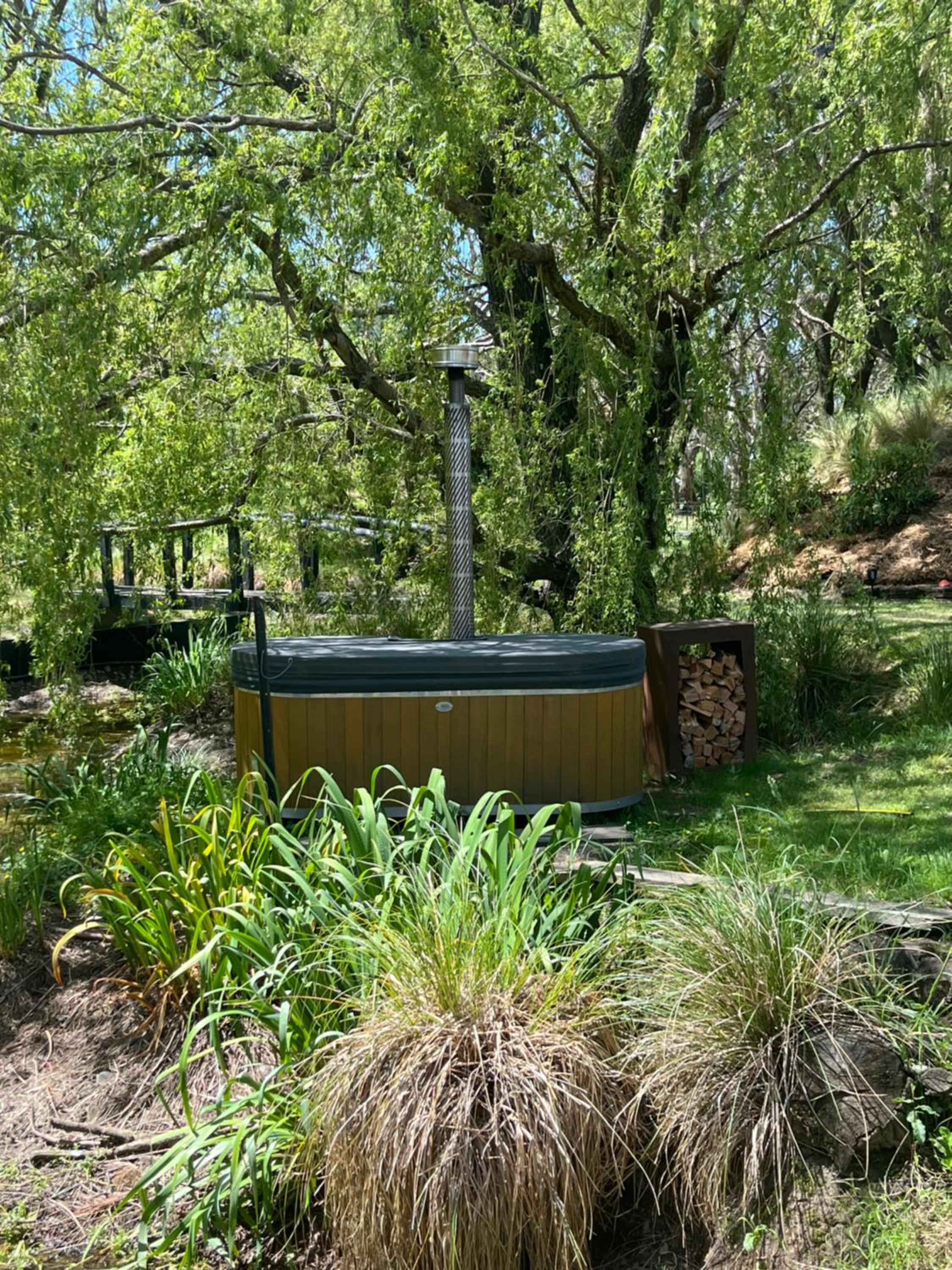 Hotel Waiata Shepherds Hut- Off Grid retreat