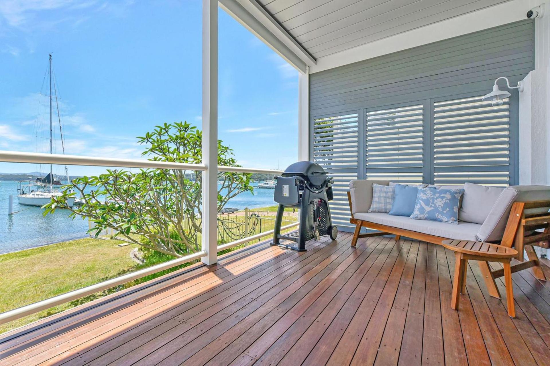 Hotel Valentine Views Lakefront Tranquility With Private Jetty