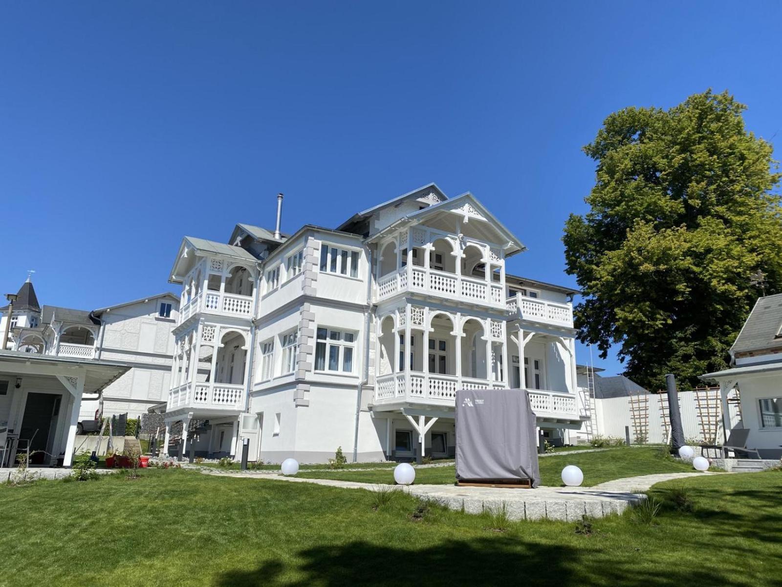 Hotel Villa Jenny - Ferienwohnungen Mit Meerblick