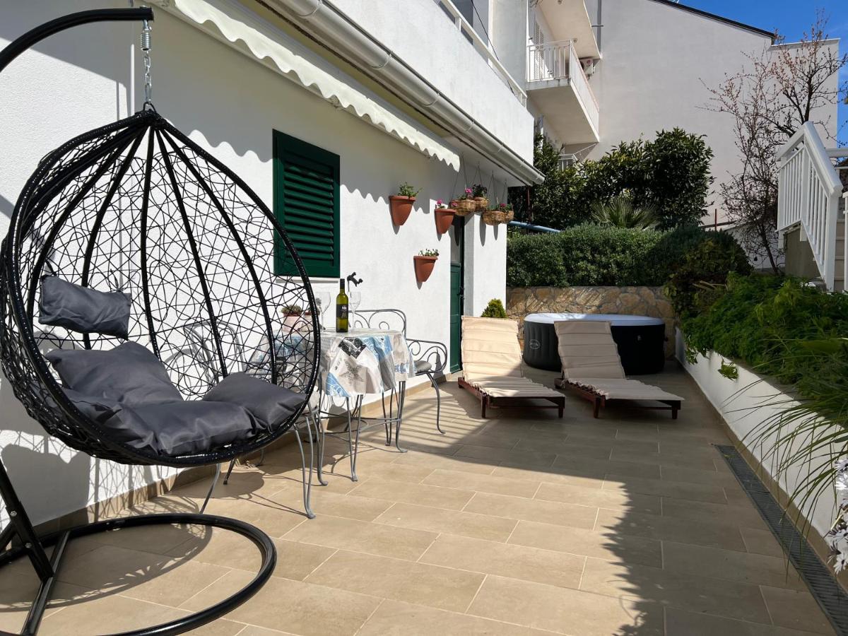 Hotel Apartment Lucy Hvar