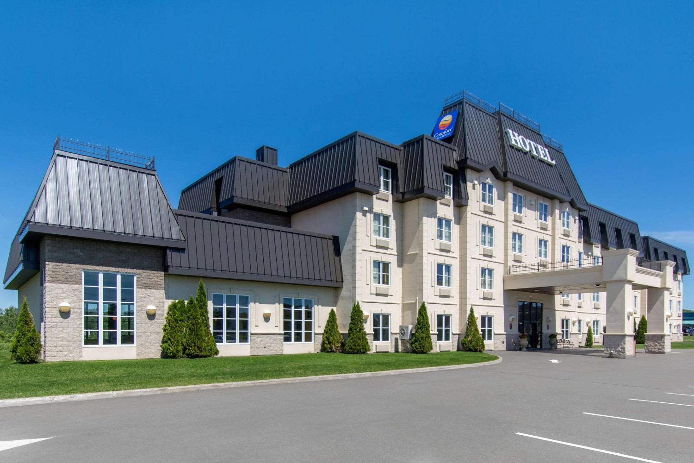 Hotel Comfort Inn & Suites