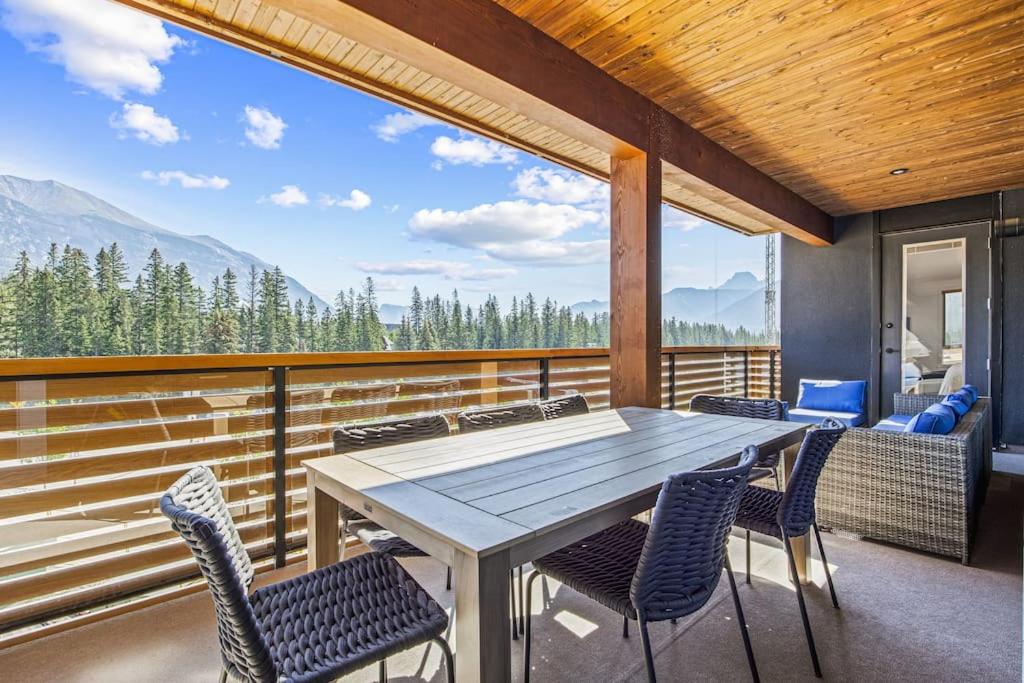 Hotel Serenity Villa At Tamarack - Steps To Downtown Canmore