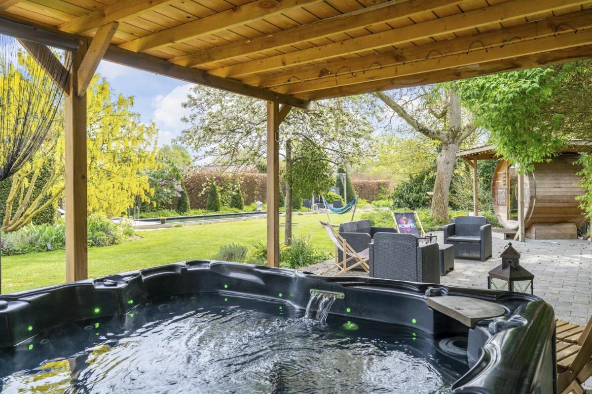 Hotel Maas&Mechelen B&B Massage & Wellness