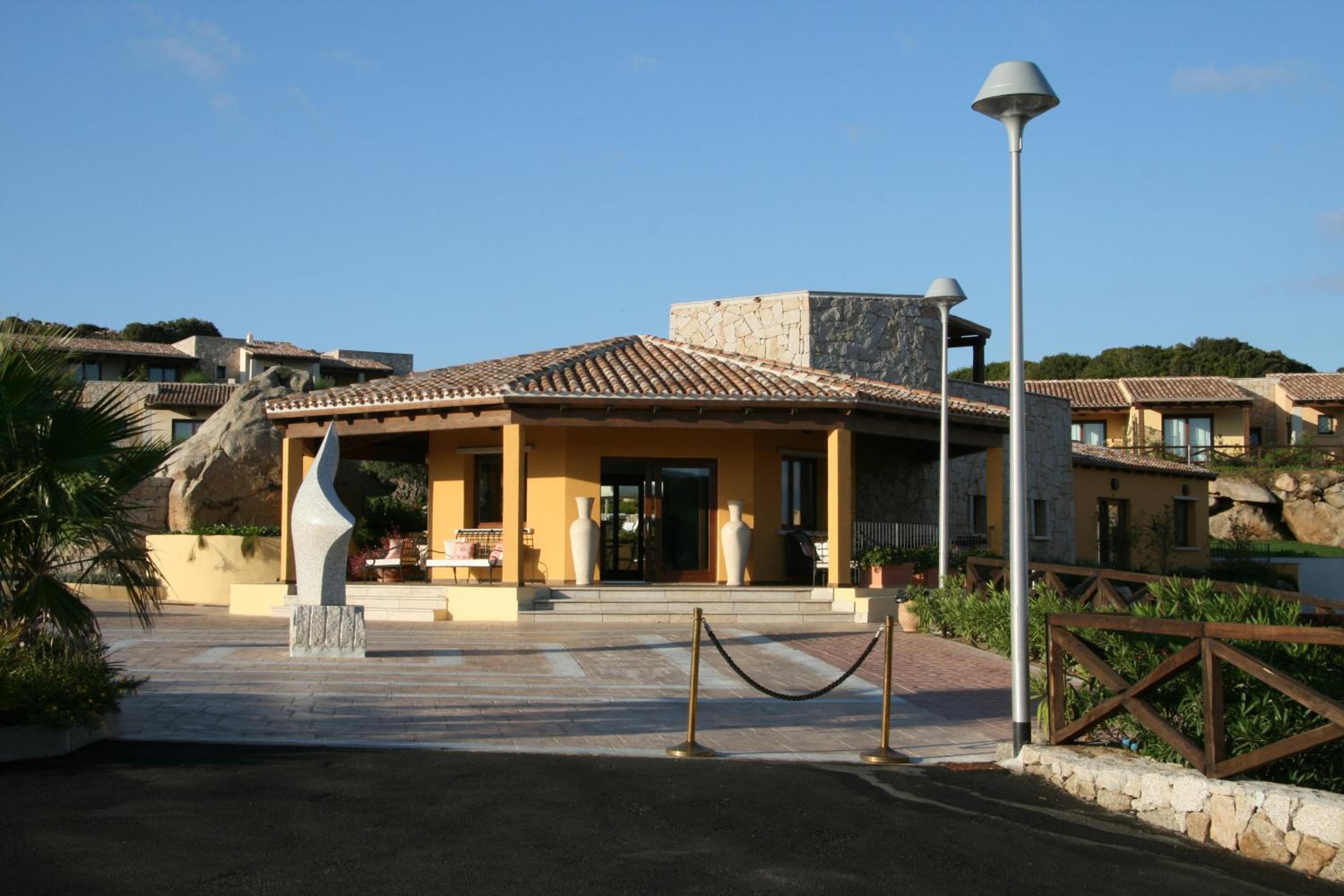 Hotel Punta Falcone Resort