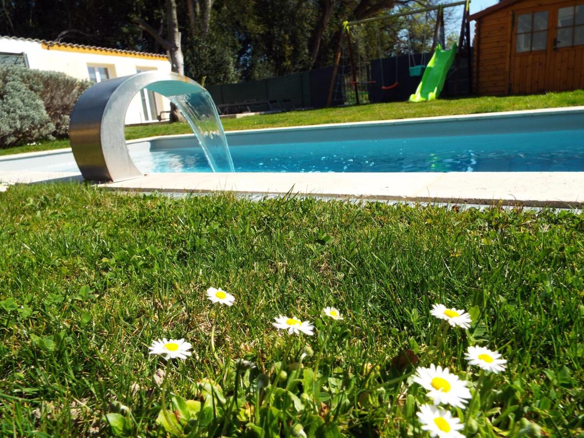 Hotel Gite Sous Les Toits Du Moulin De Tartay En Avignon