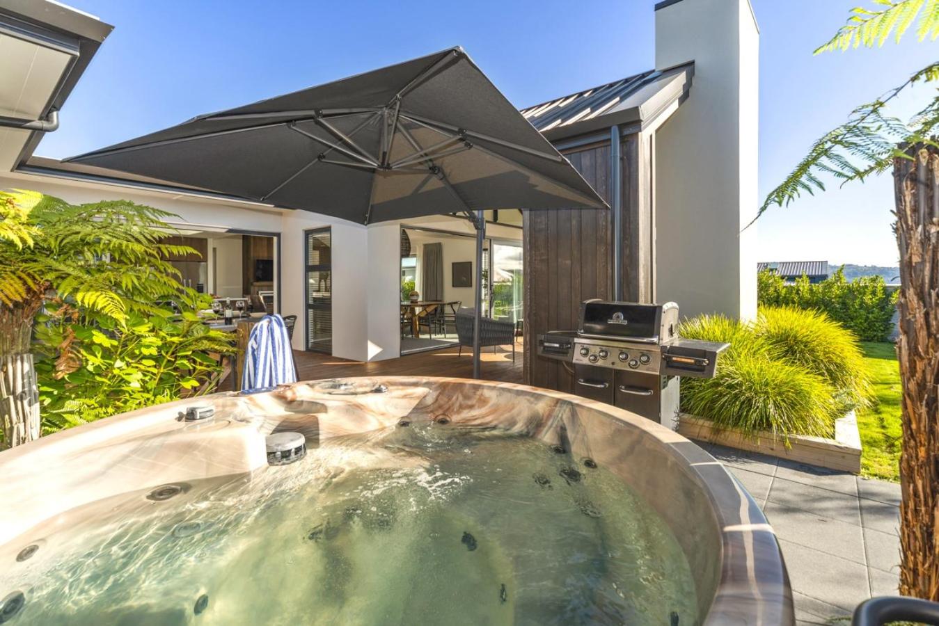 Hotel Nga Roto Retreat - Taupo