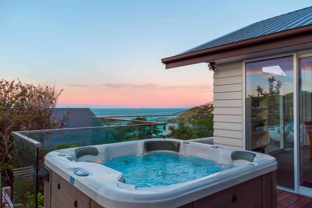 Hotel Sea View Paradise With Hot Tub