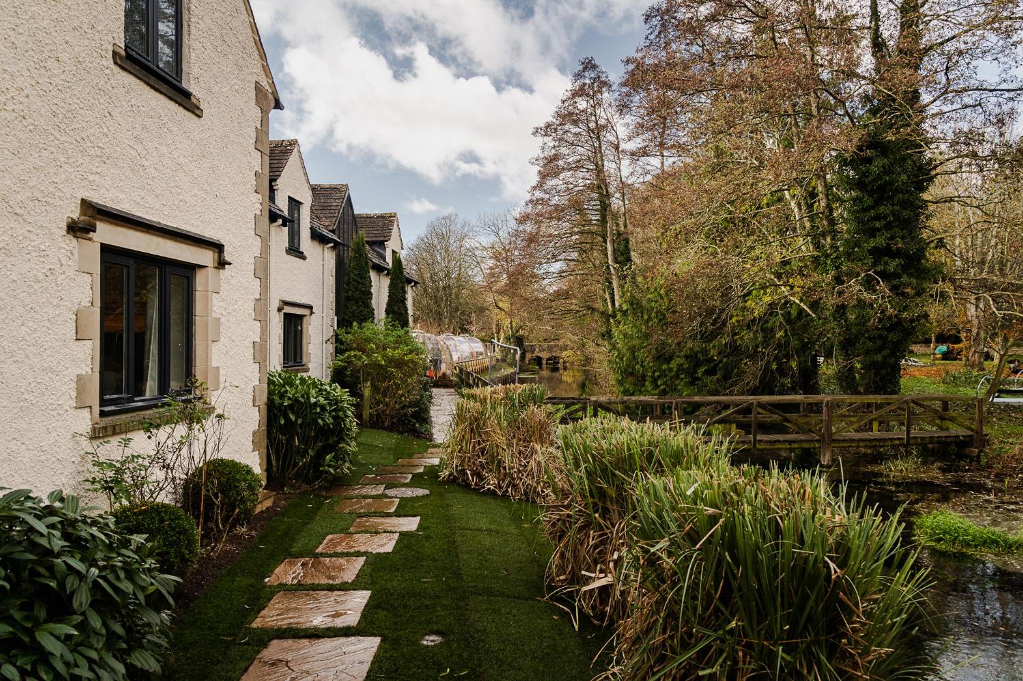 Hotel Wild Thyme & Honey