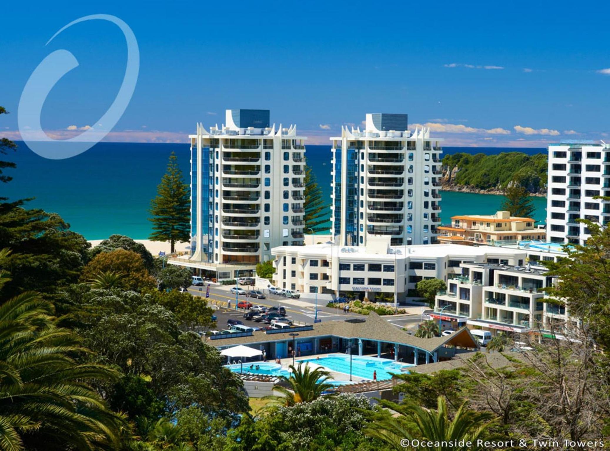Hotel Oceanside Resort & Twin Towers