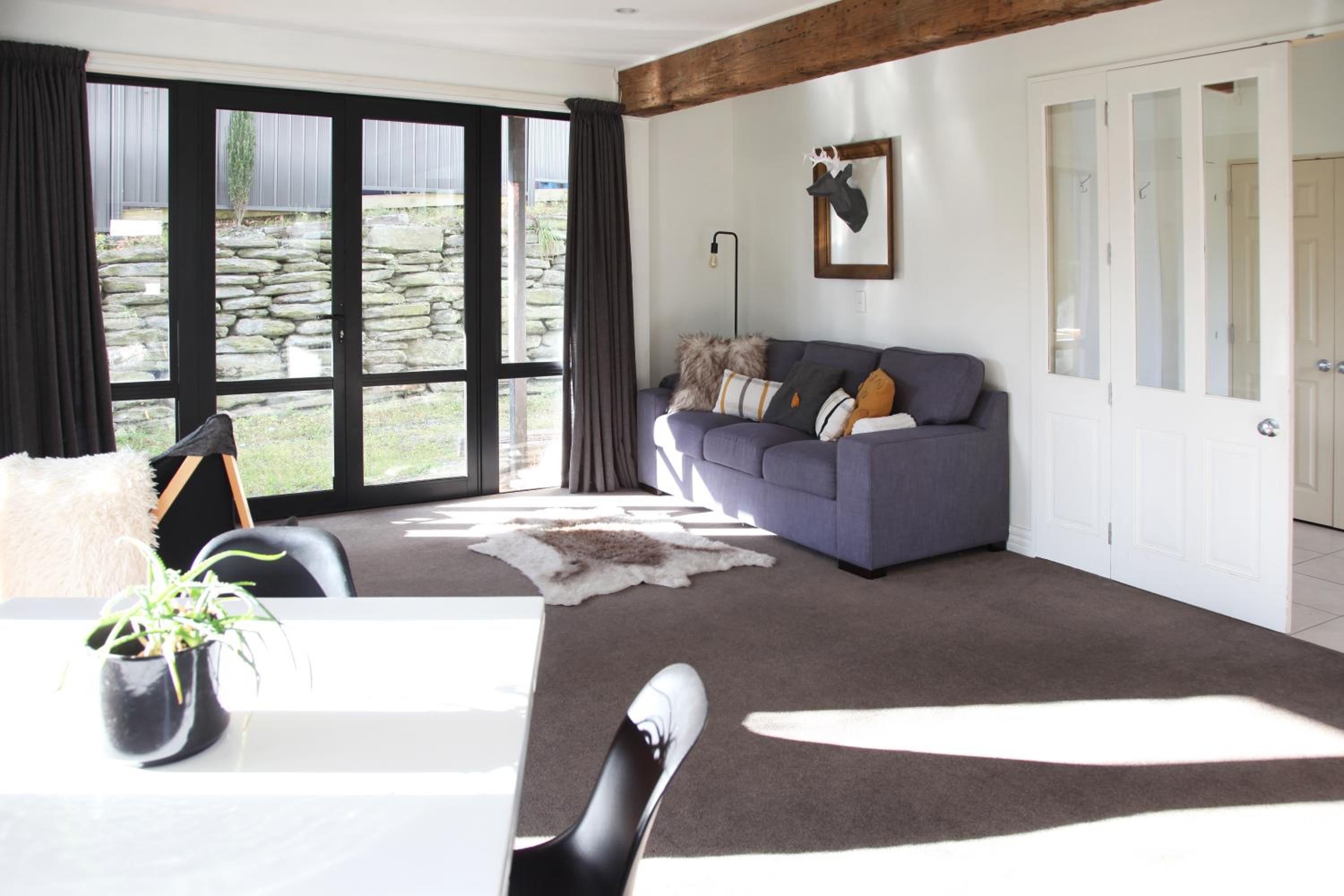 Hotel Sunny Lakeside Haven