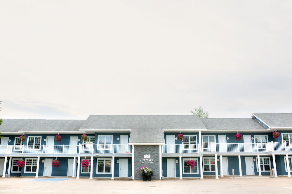 Hotel Royal Inn & Suites