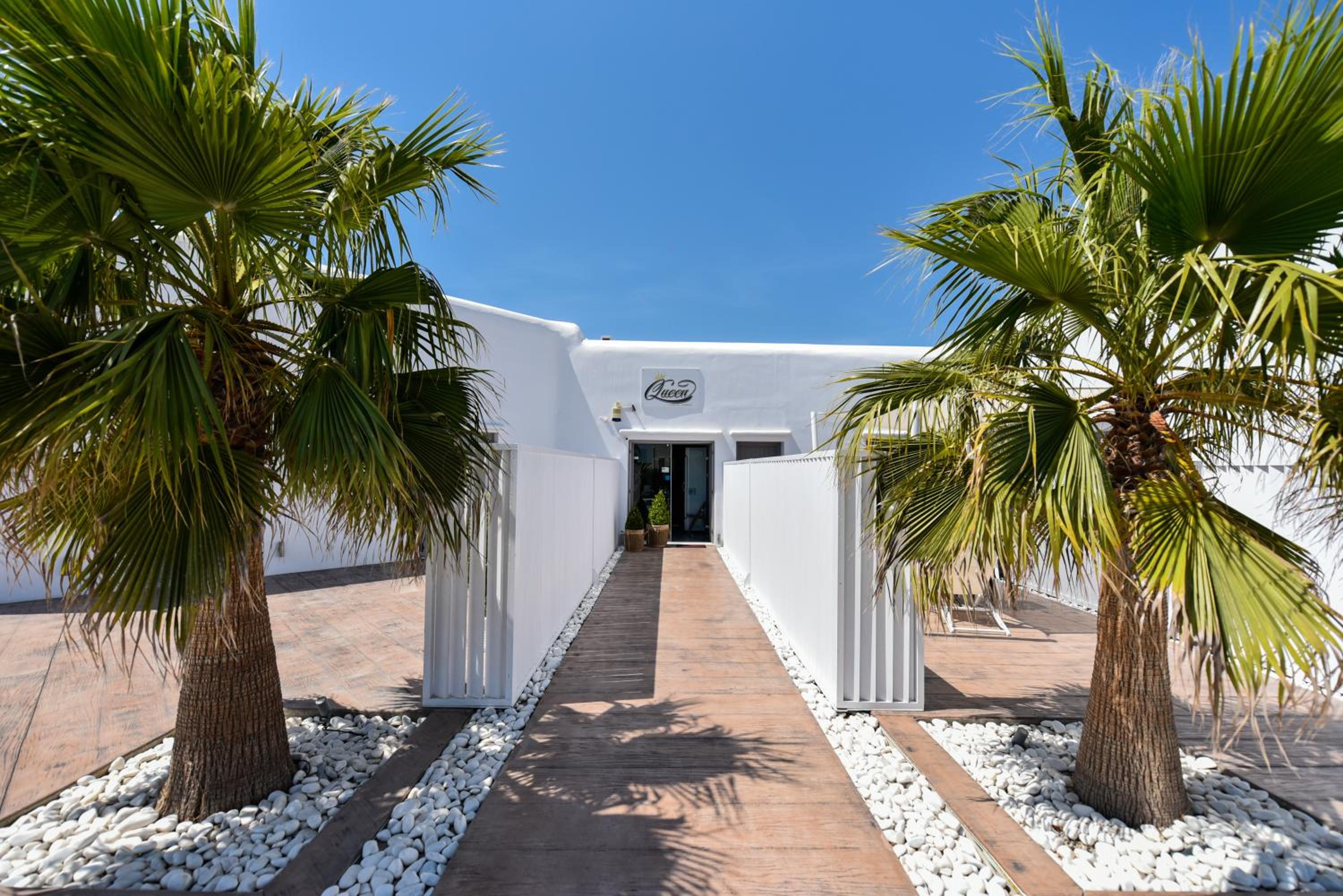 Hotel Queen Boutique Suites