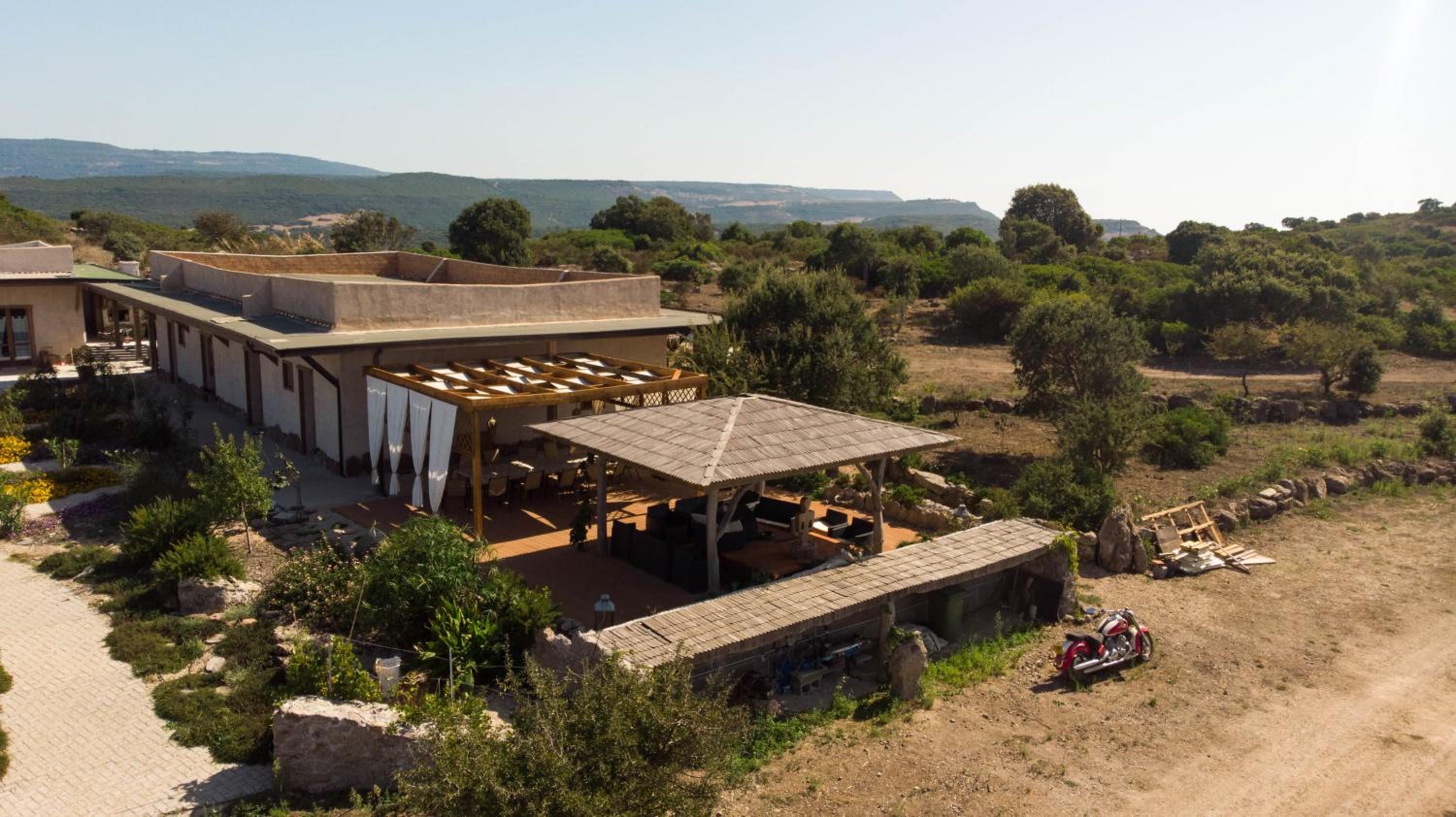 Hotel The Straw House