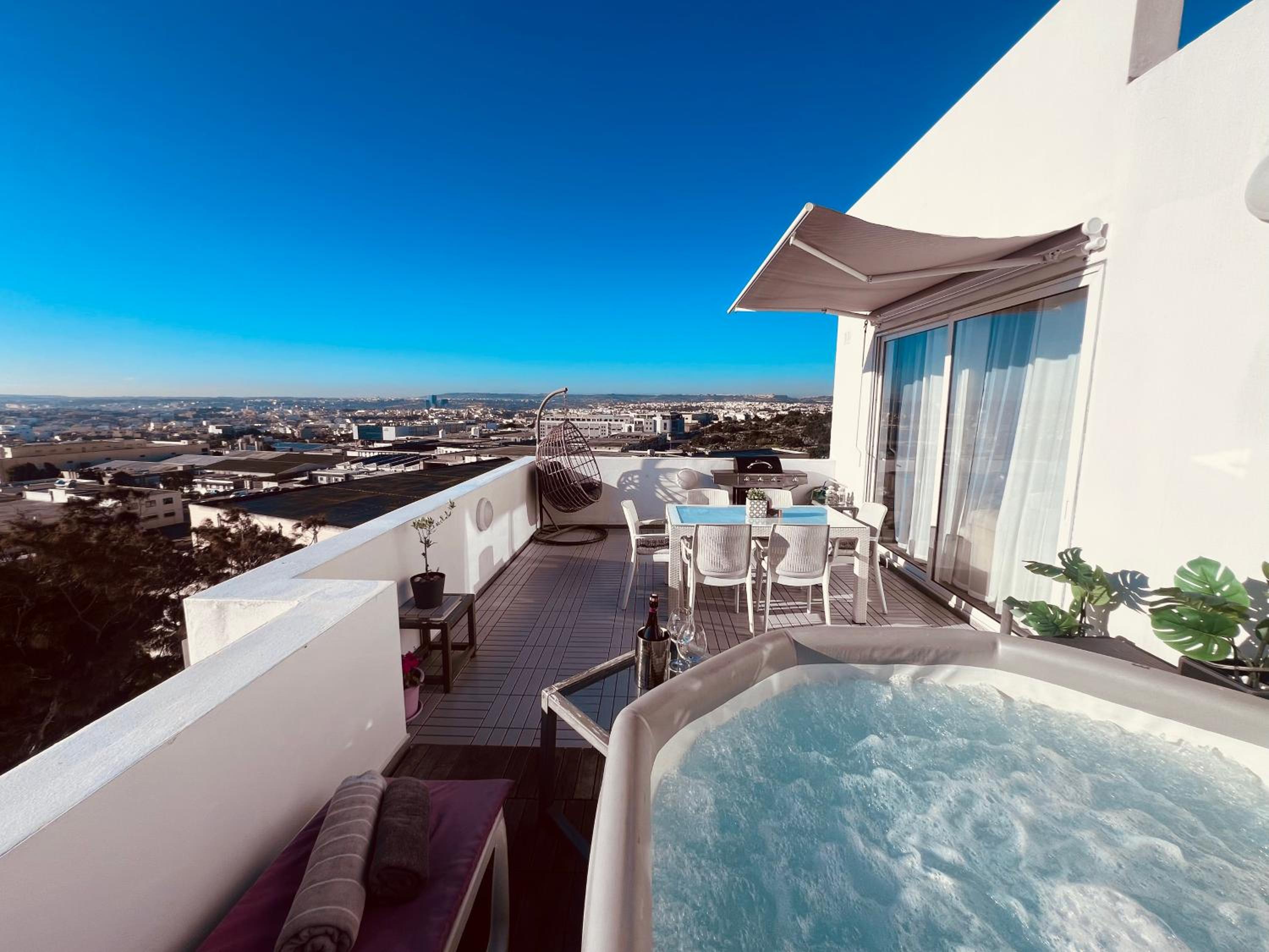 Hotel La88 Sweethome Penthouse With Jacuzzi