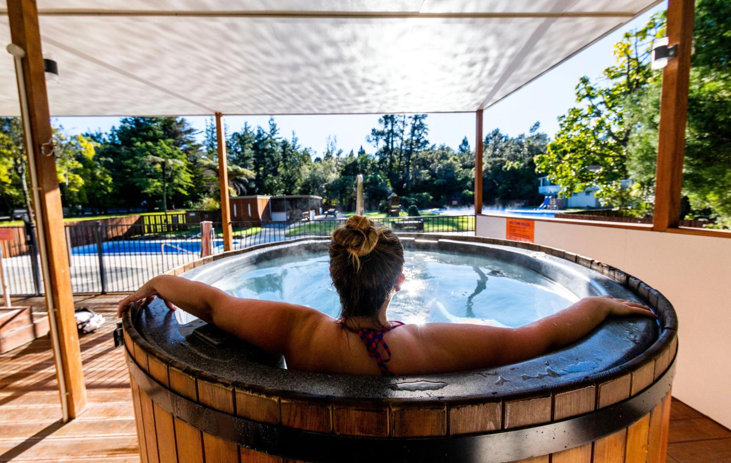 Hotel Sapphire Springs Holiday Park and Thermal Pools