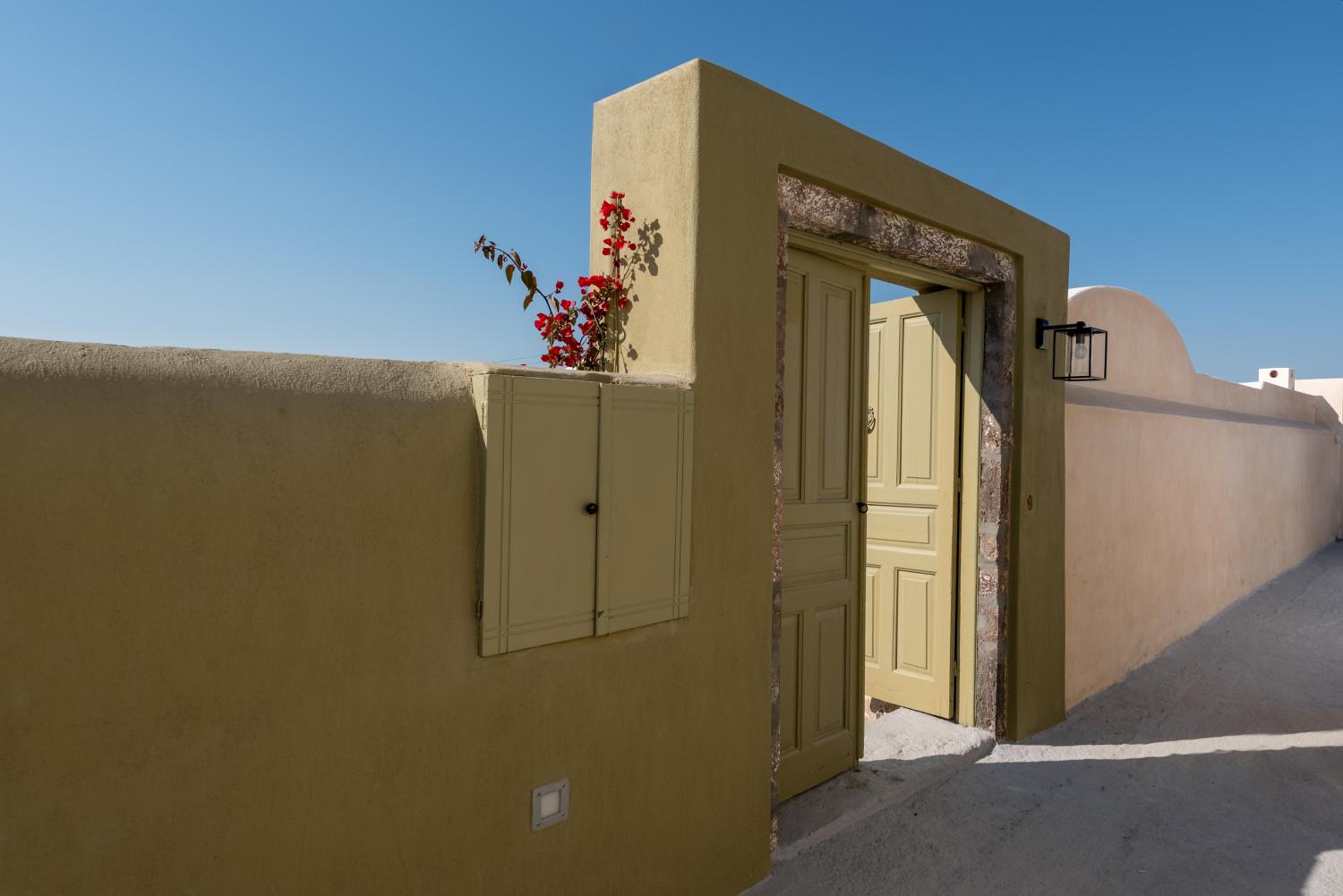 Hotel Phaos 1870, A restored Winery