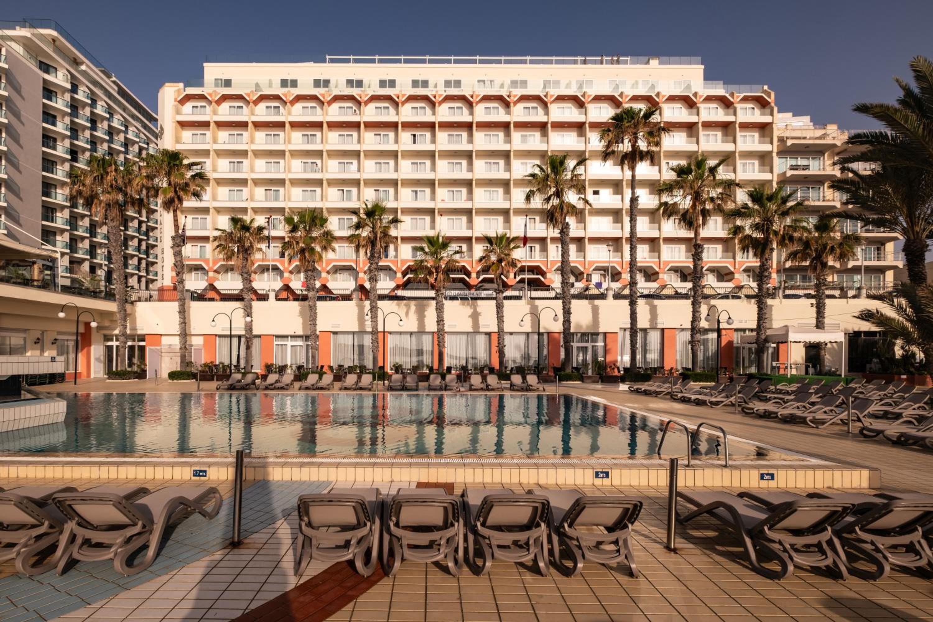 Hotel QAWRA Palace Resort & SPA
