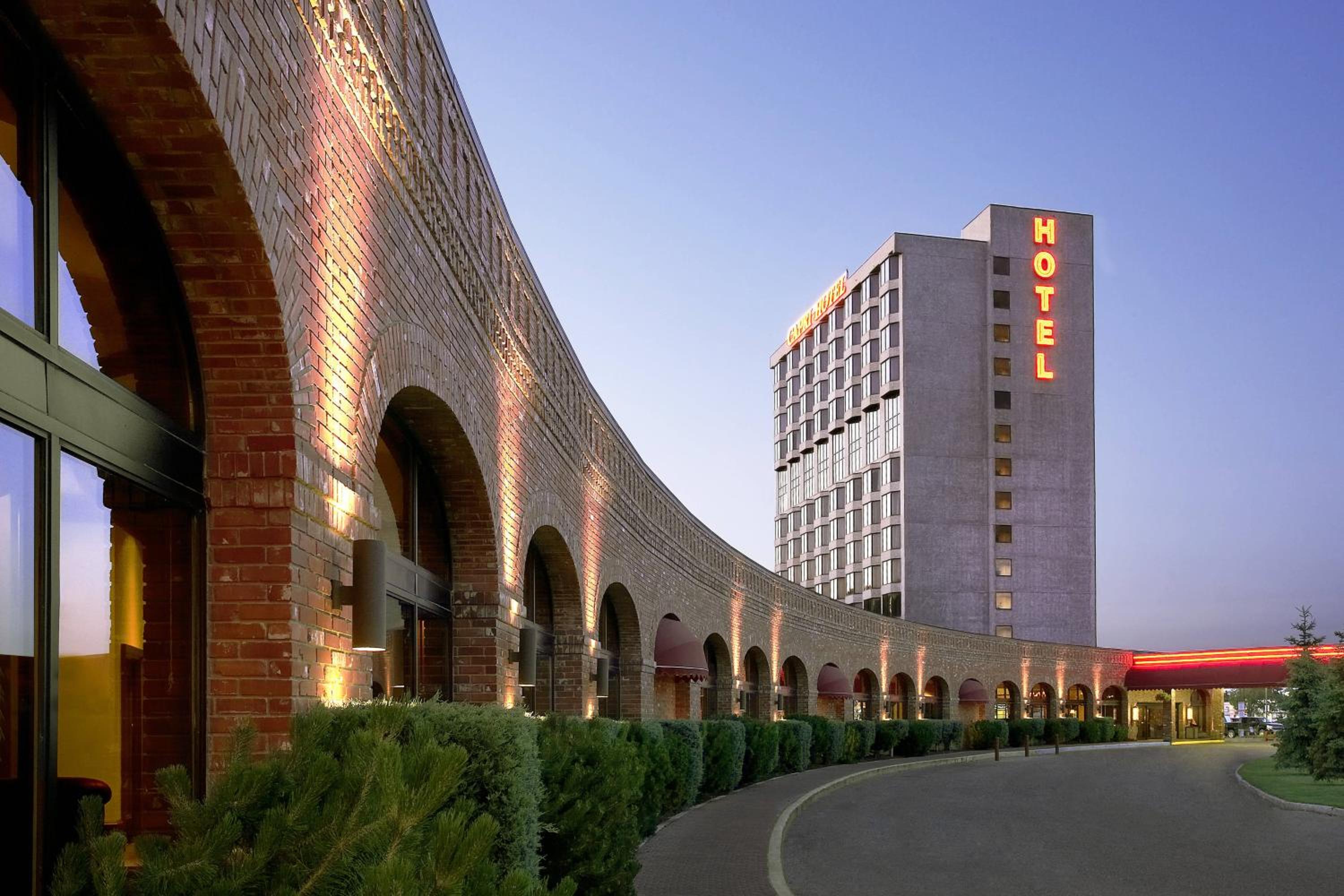 Hotel Red Deer Resort & Casino