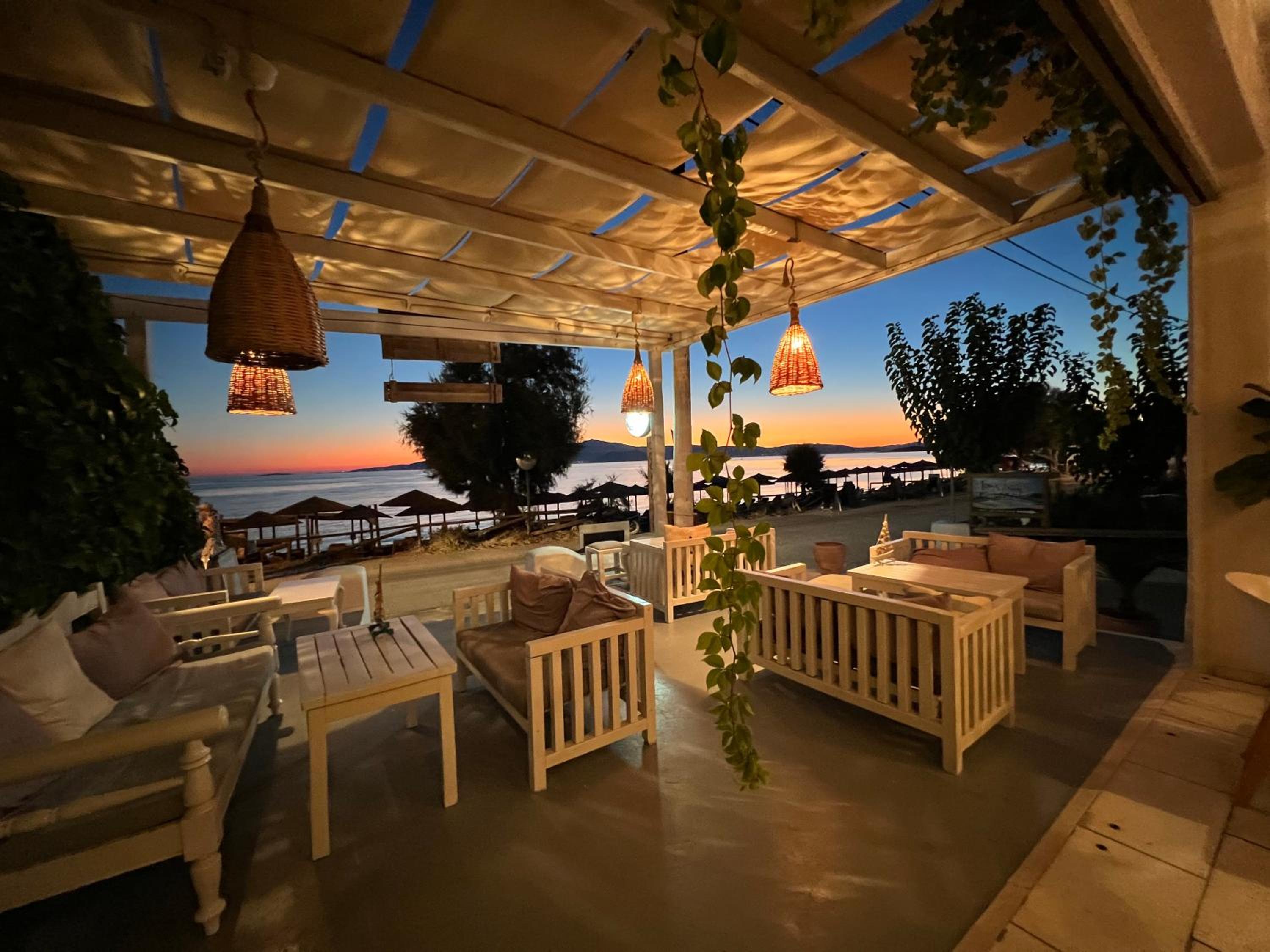 Hotel Manios Suites