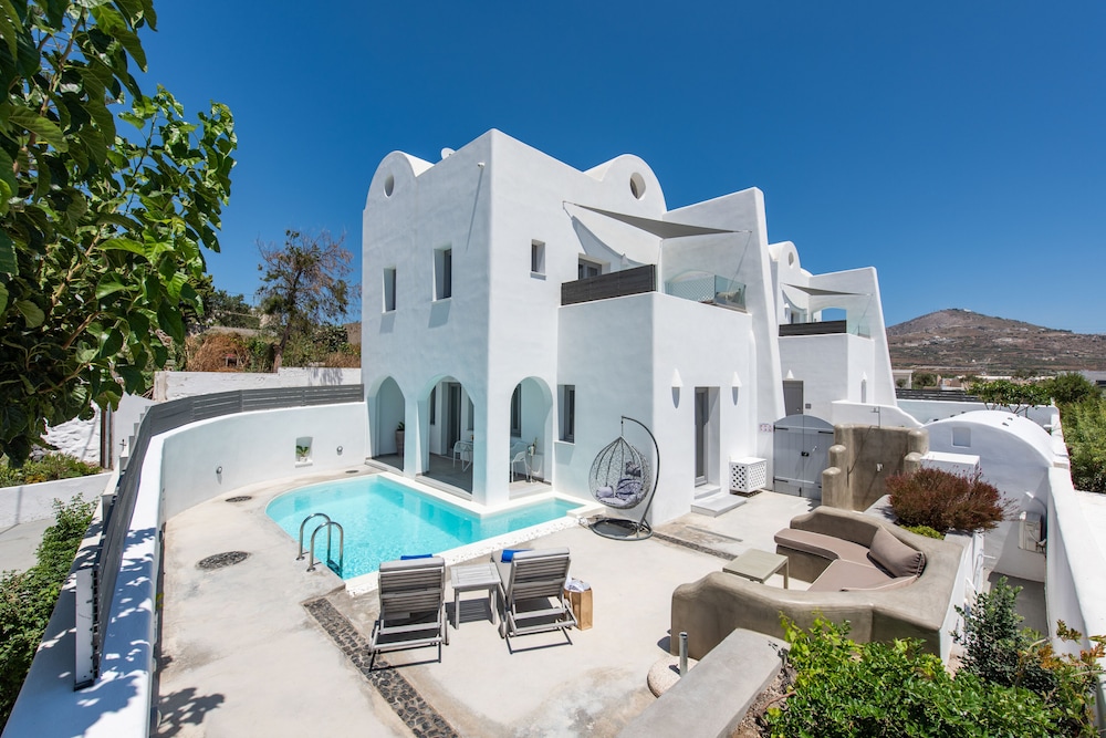 Hotel White Harmony Suites