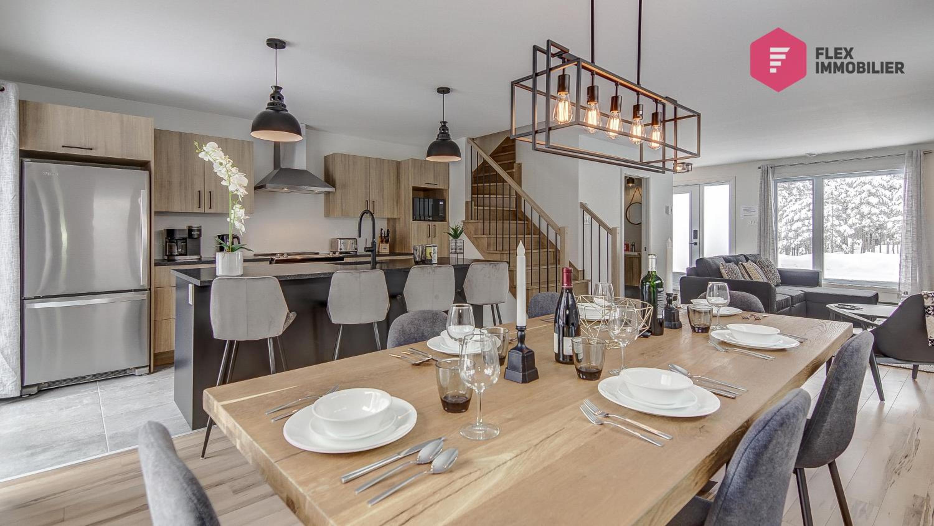 Hotel La Fleur Urbaine De Portneuf : 2.5 Bathrooms, Hot Tub, Sauna And Pool