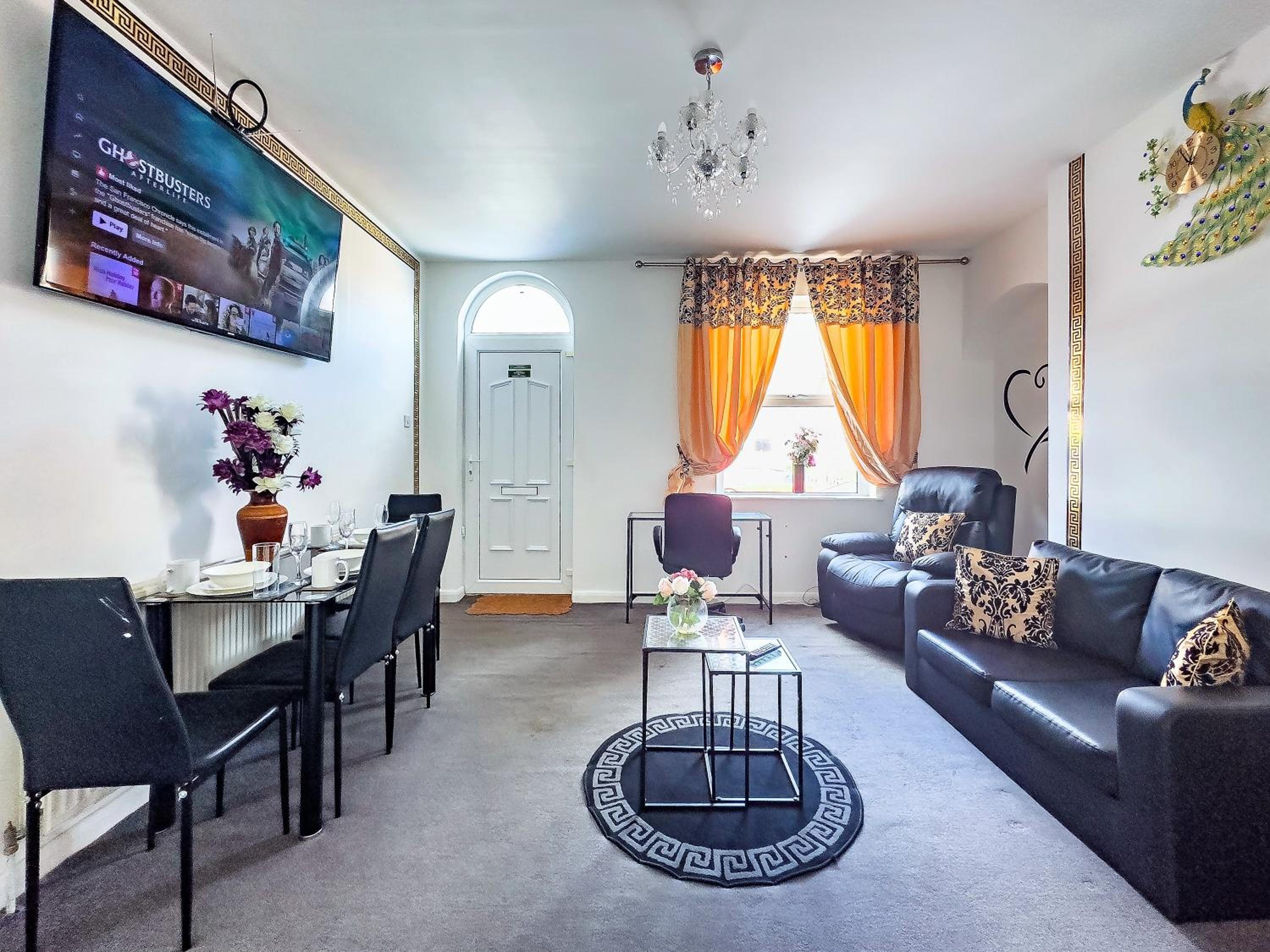 Hotel Luxury And Lovely Cosy Well Equipped Home With Free Parking And Free Fast Wifi