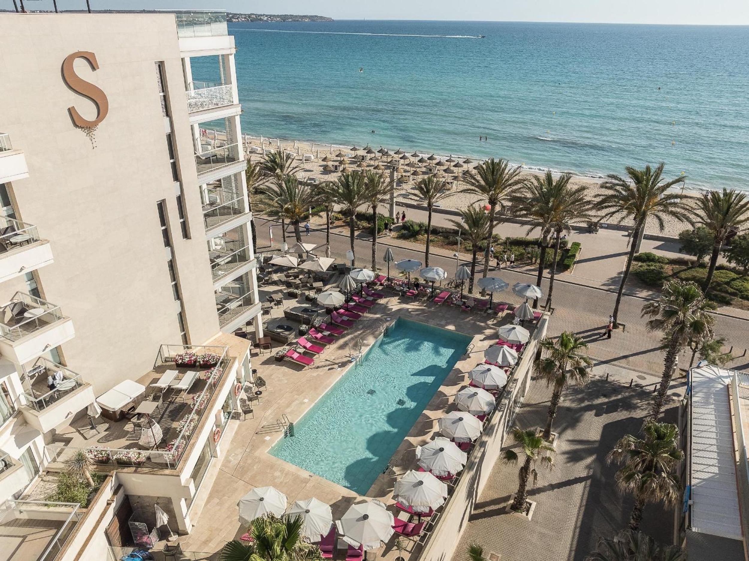 Hotel Pure Salt Garonda