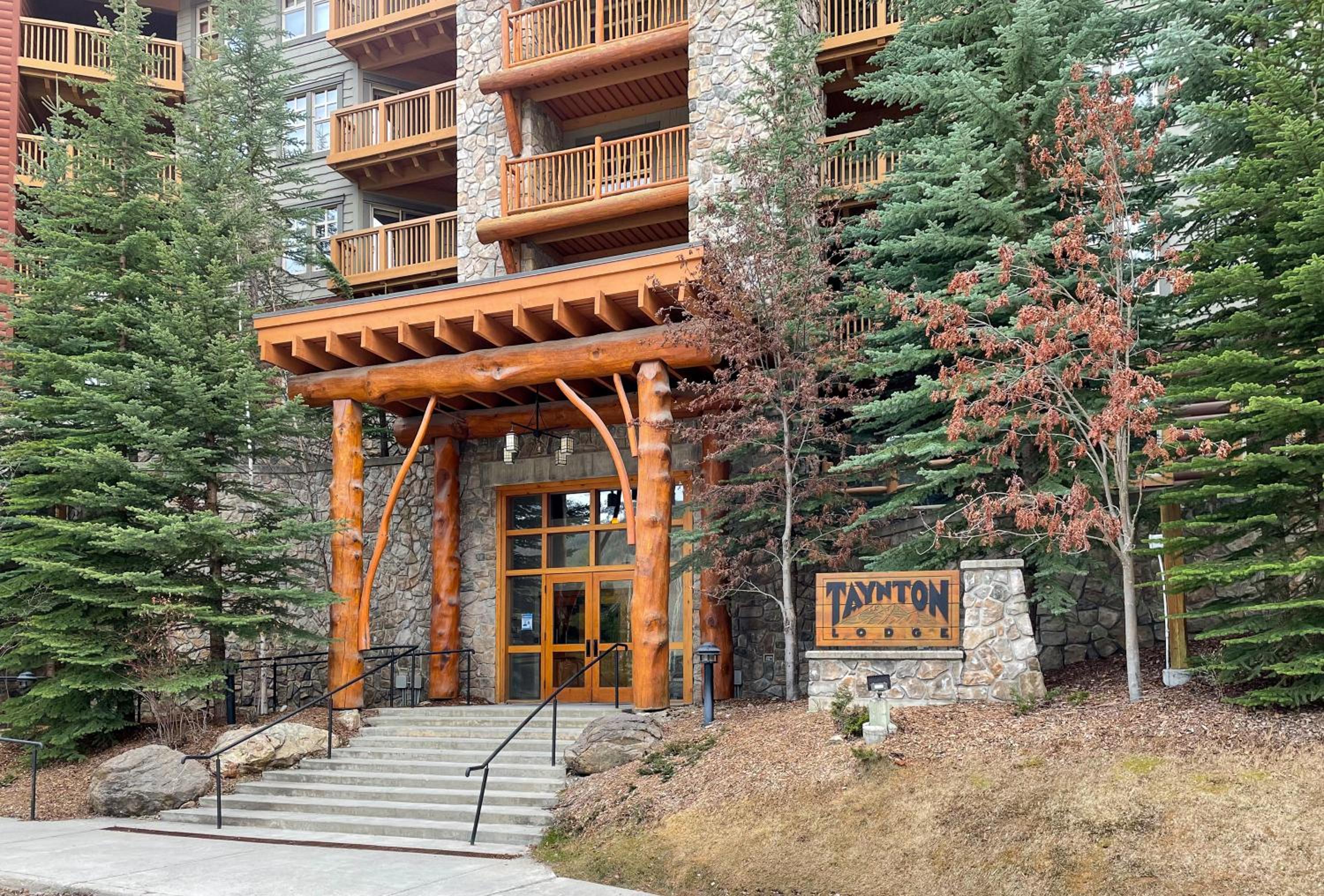 Hotel Perfect Ski Or Bike In-Out Hot Tub Pool