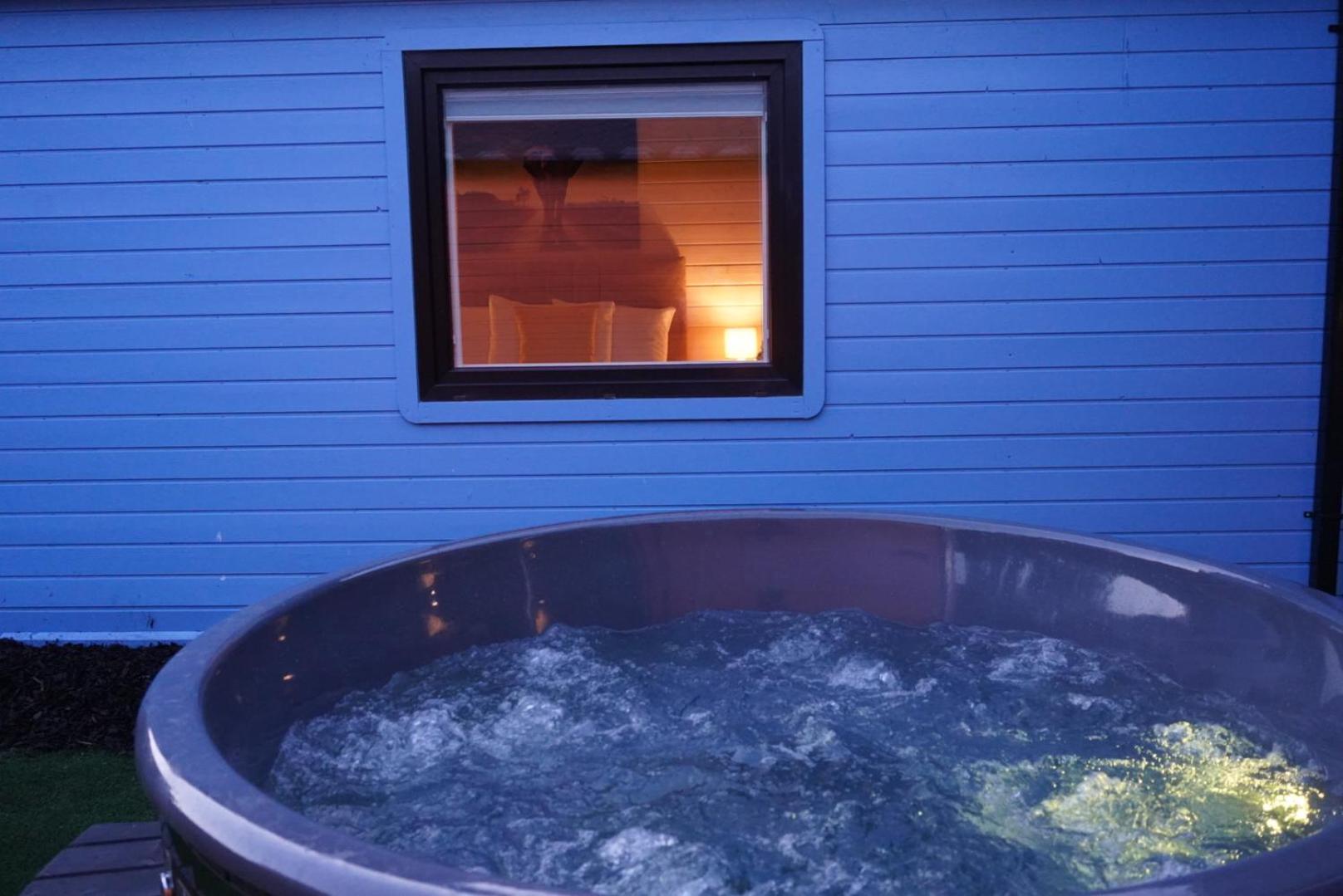Hotel West Wicklow Glamping with Hot Tub