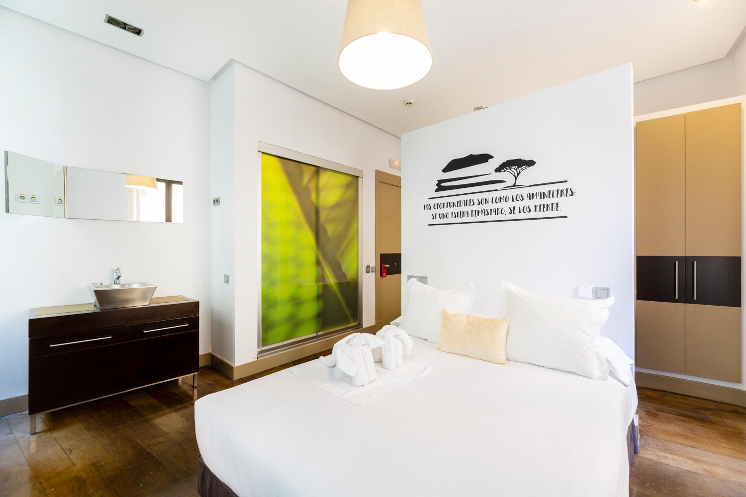 Hotel Madrid House Rooms