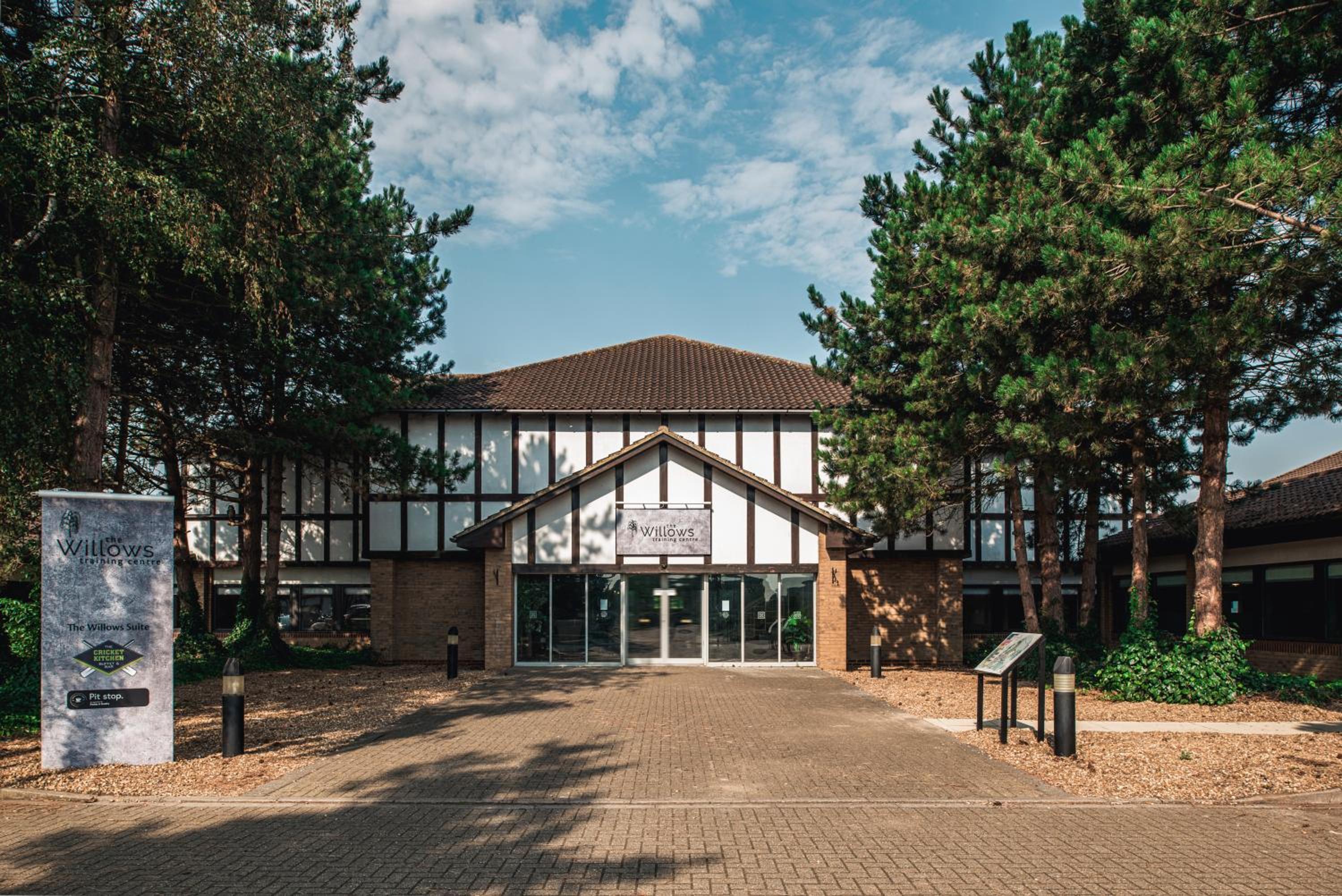Hotel The Willows Training Centre