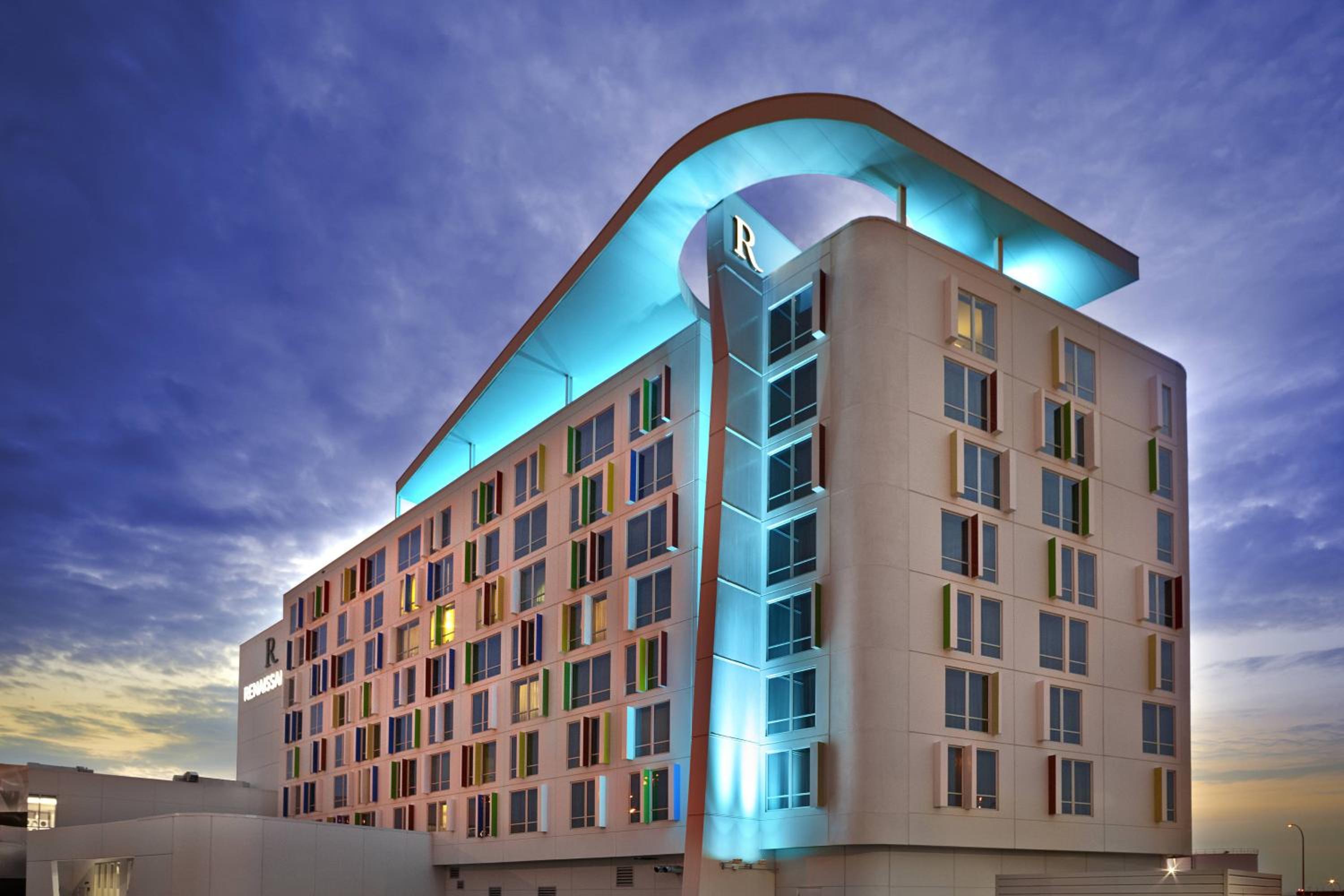 Hotel Renaissance Edmonton Airport Hotel