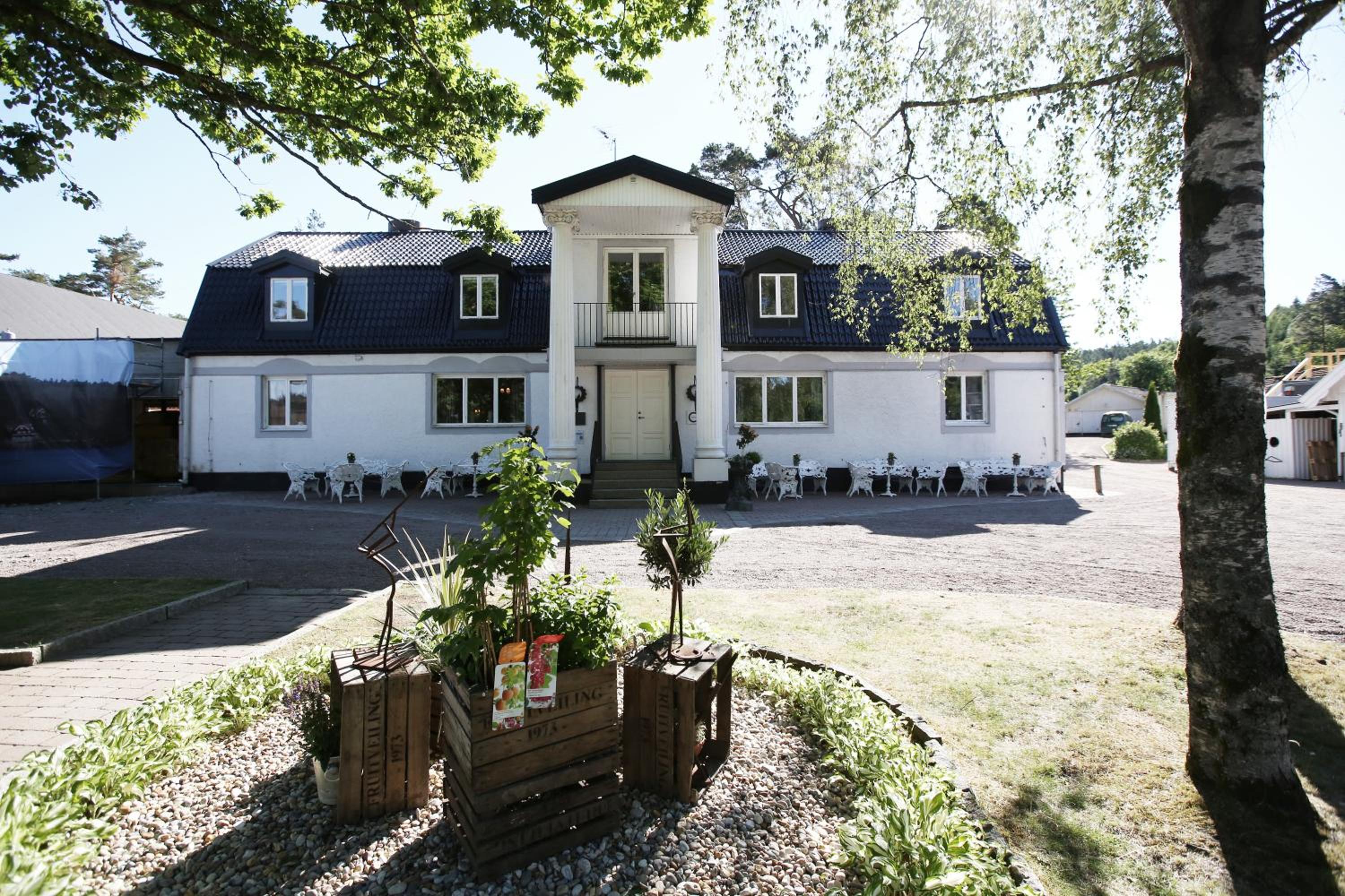 Hotel Hällsnäs Hotell & Restaurang