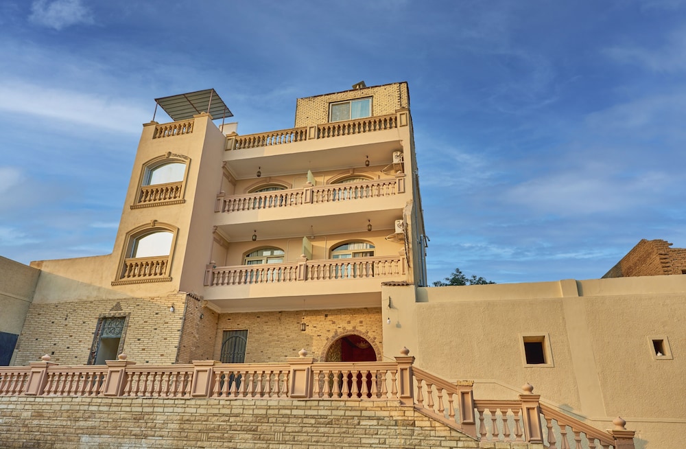 Hotel Soul Pyramids & Valley Temple View