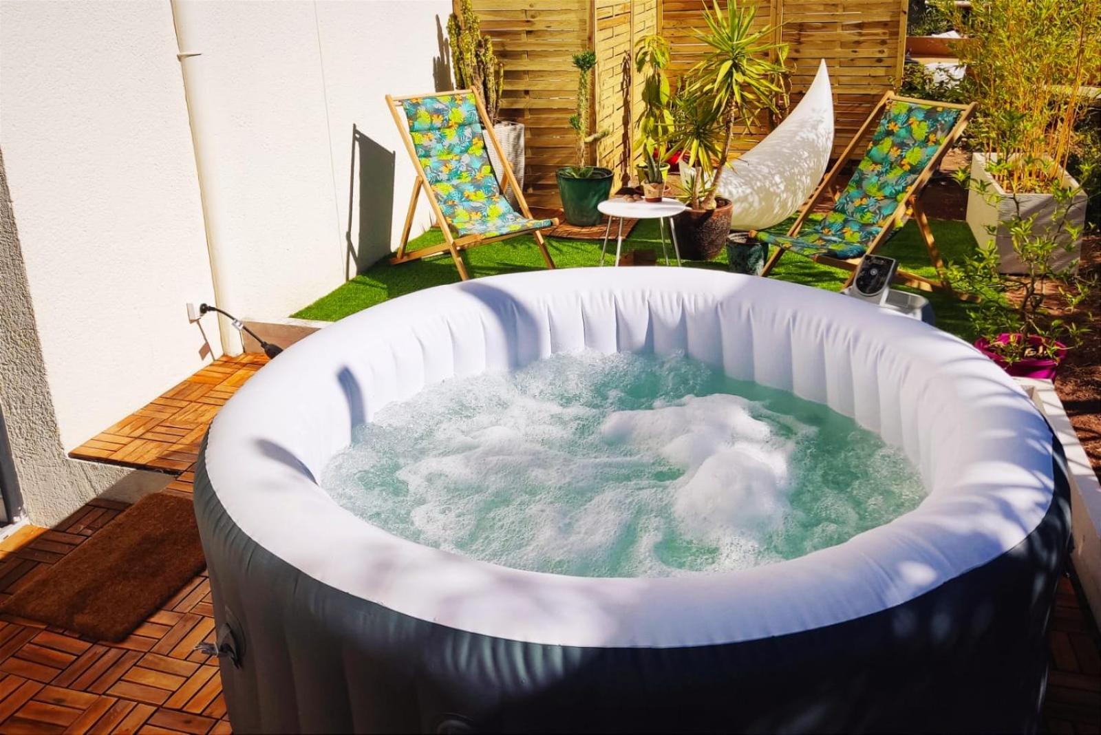 Hotel Superbe Appartement Avec Jacuzzi Avec Jardin Prive