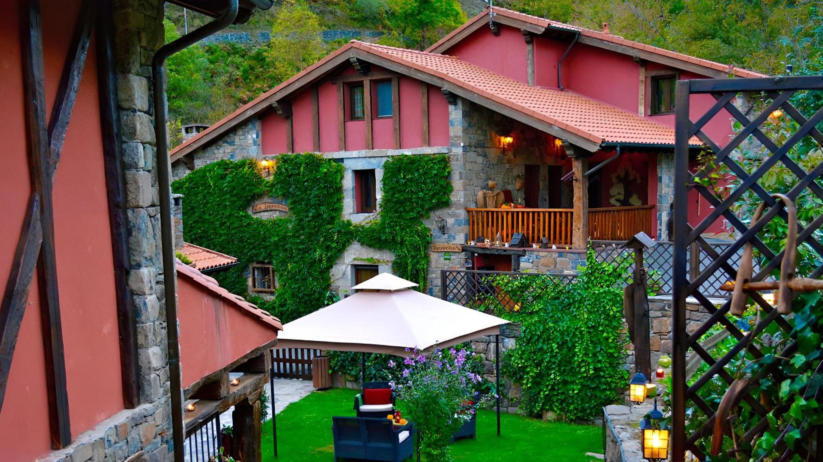 Hotel Apartamentos Rurales & Spa La Barcena