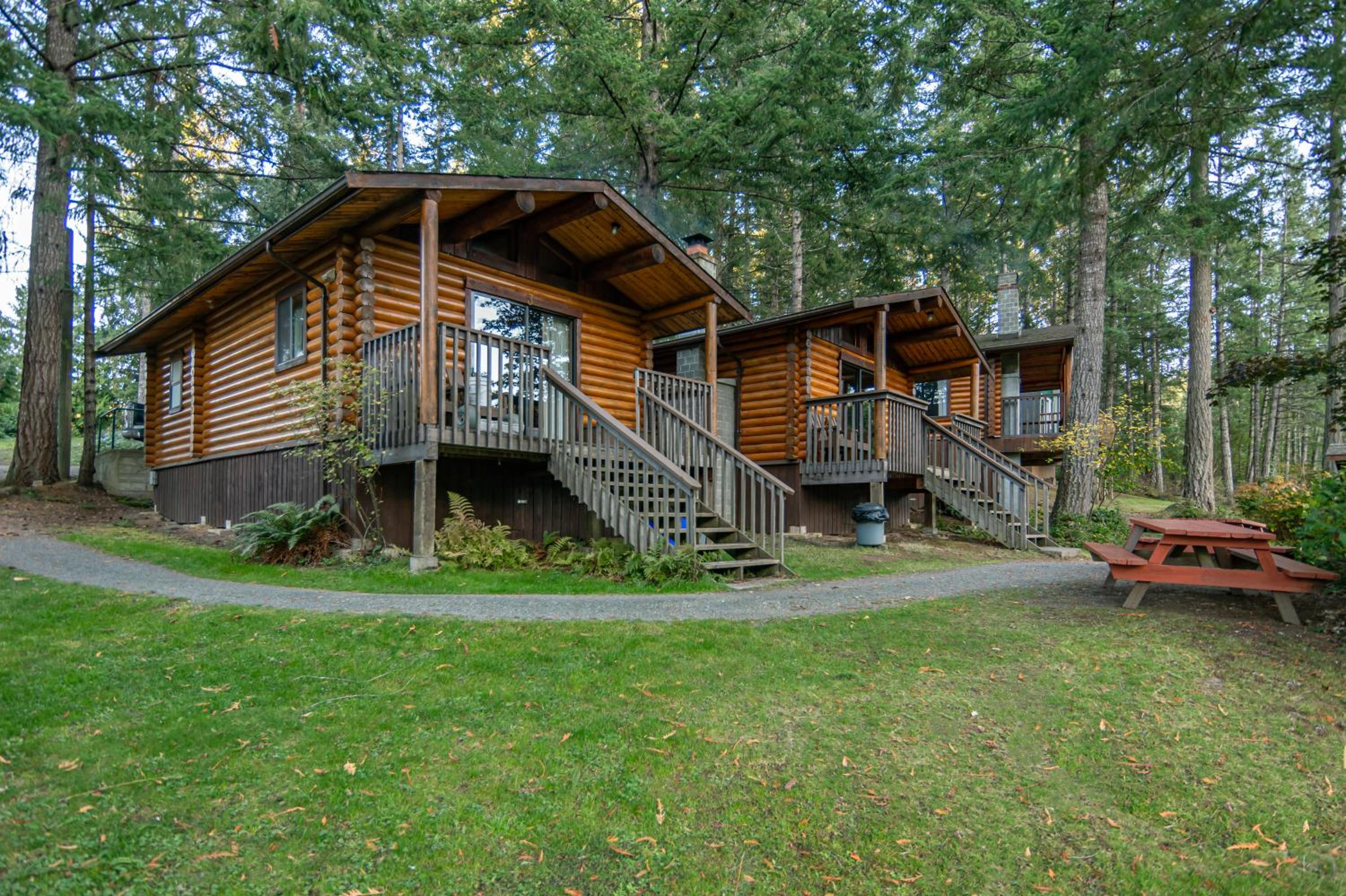 Hotel Cusheon Lake Resort