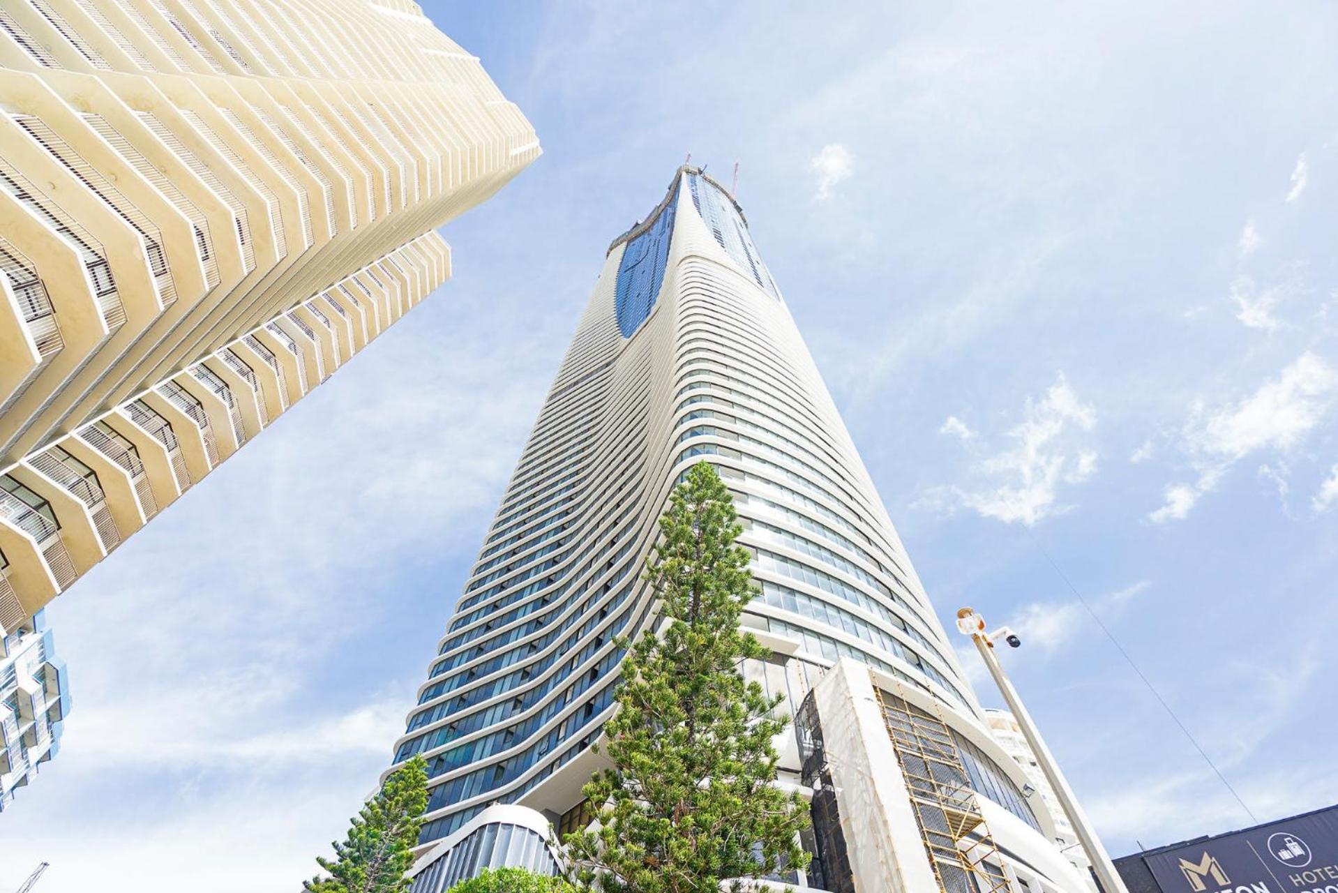 Hotel Beachfront Retro Apartment In Surfers Paradise