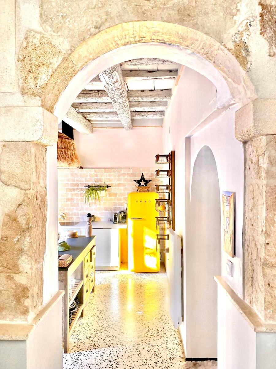 Hotel La Maison Du Trident En Camargue Piscine Et Jacuzzi