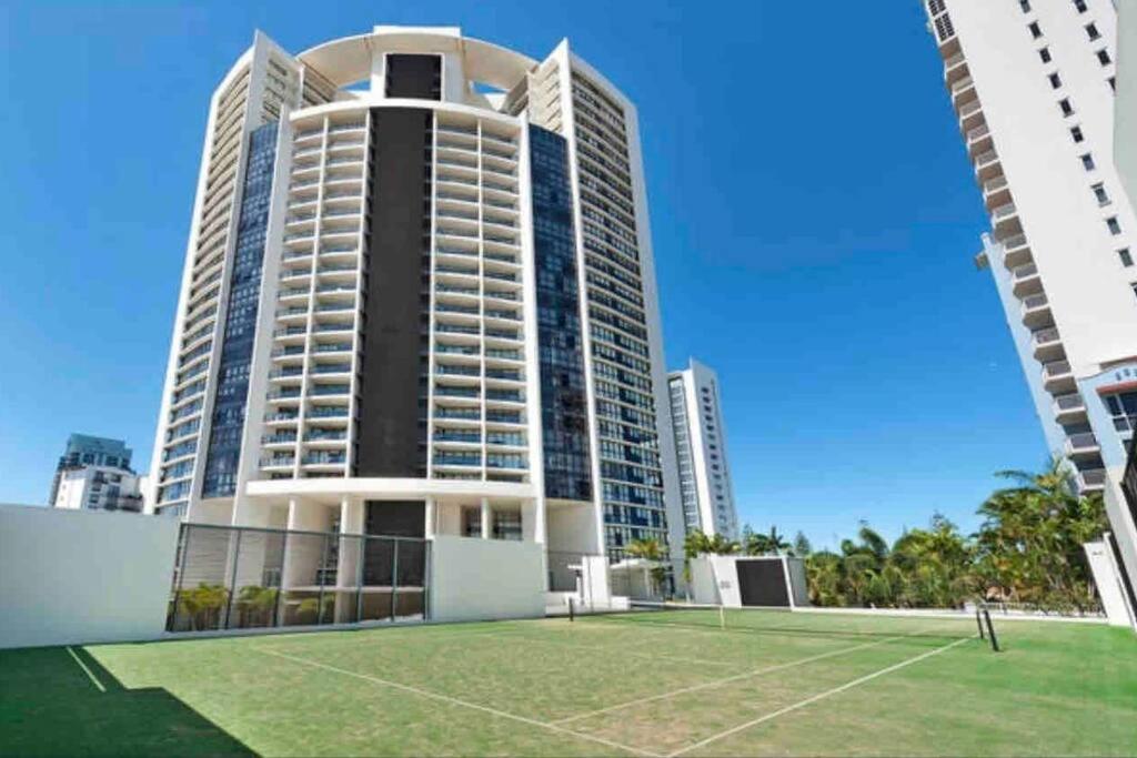 Hotel Sea Views Broadbeach