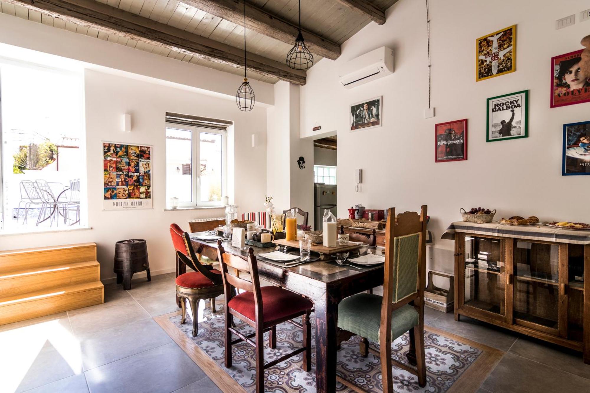 Hotel Ad Hoc Rooms
