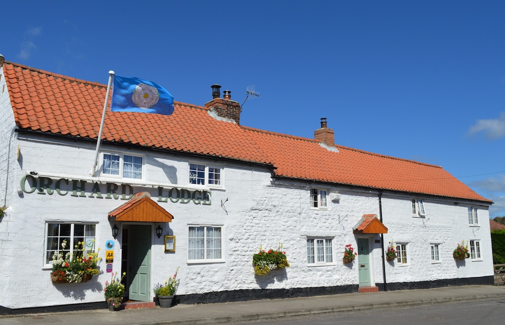 Hotel Orchard Lodge & Wolds Restaurant