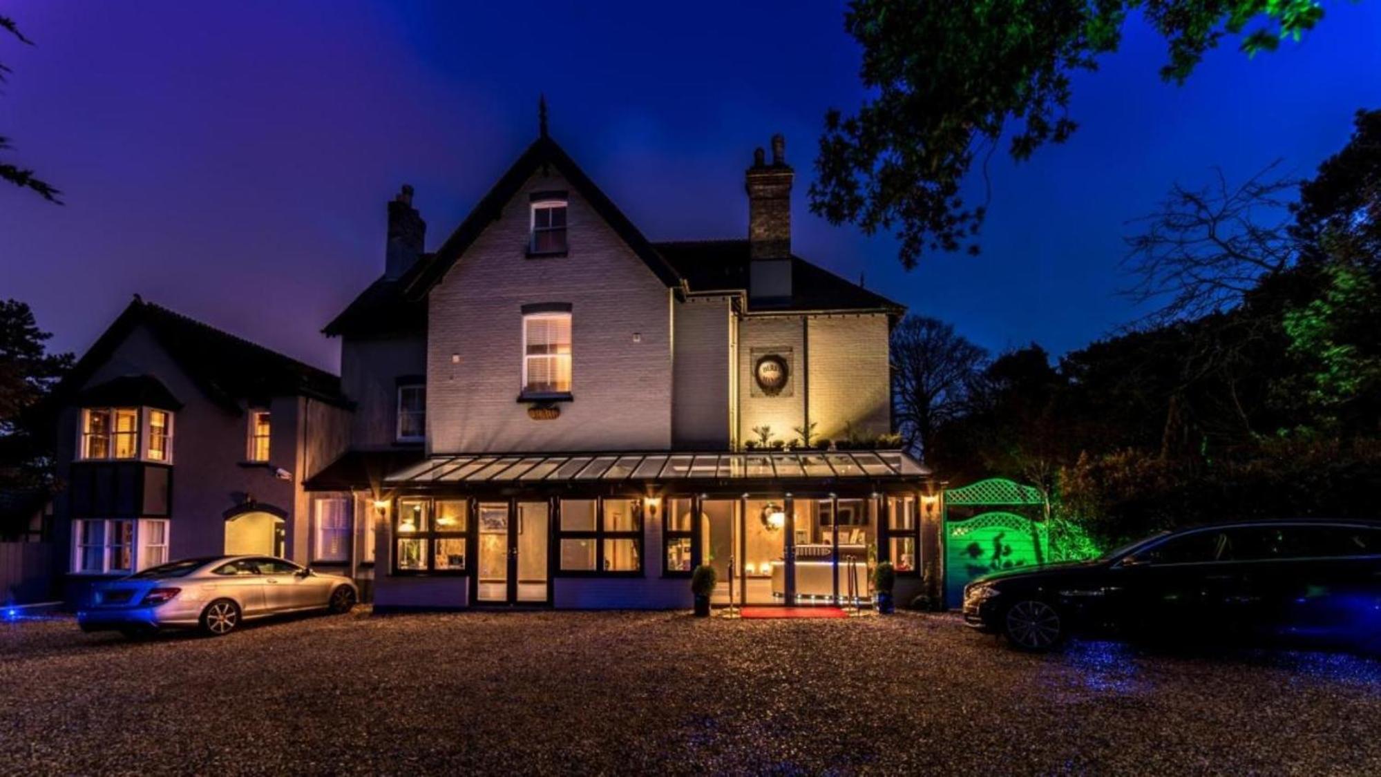 Hotel Derby Manor