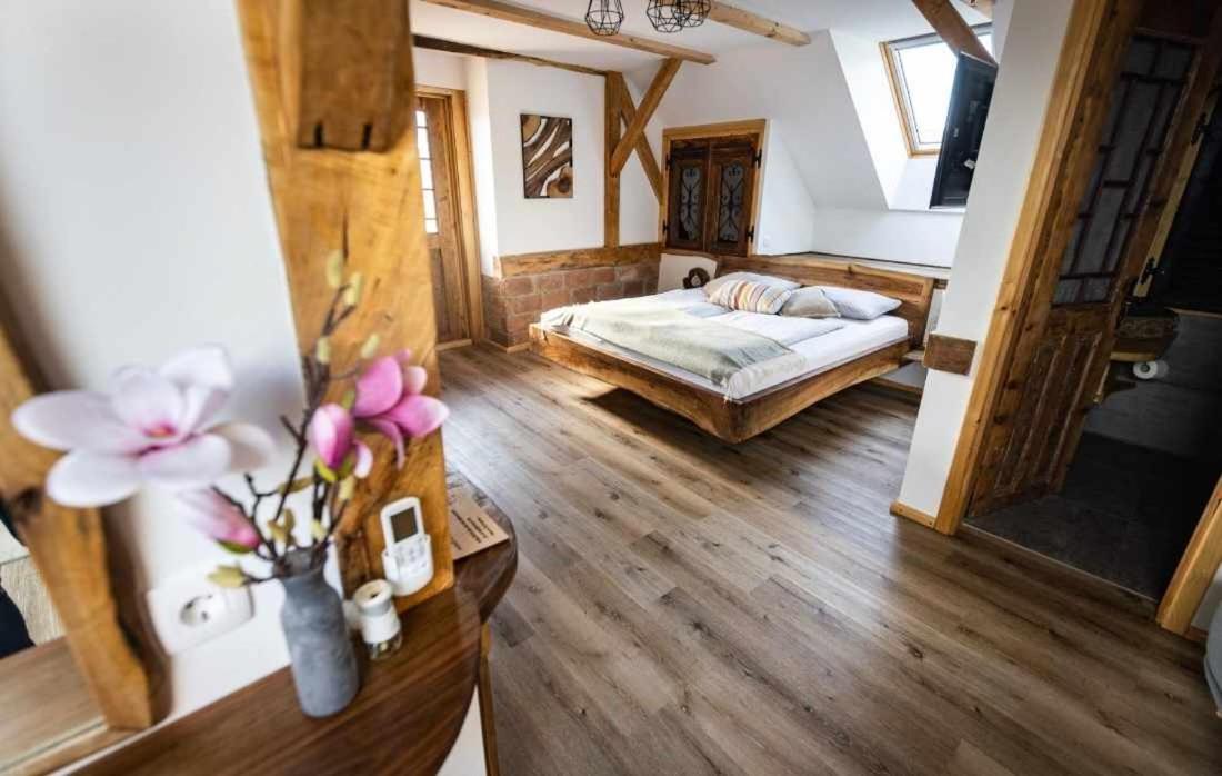 Hotel Ranc Jures