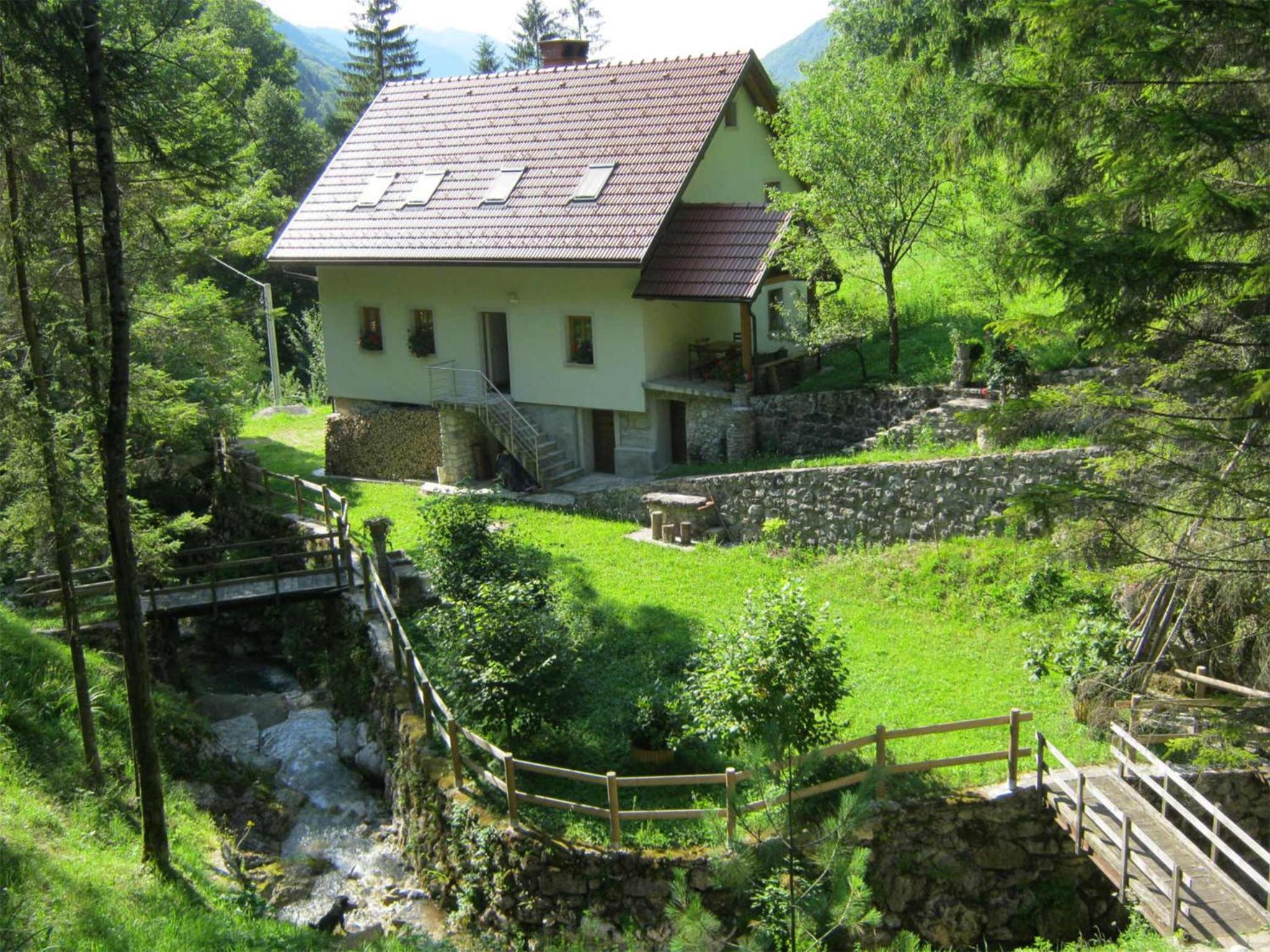 Hotel House Dolenja Trebusa