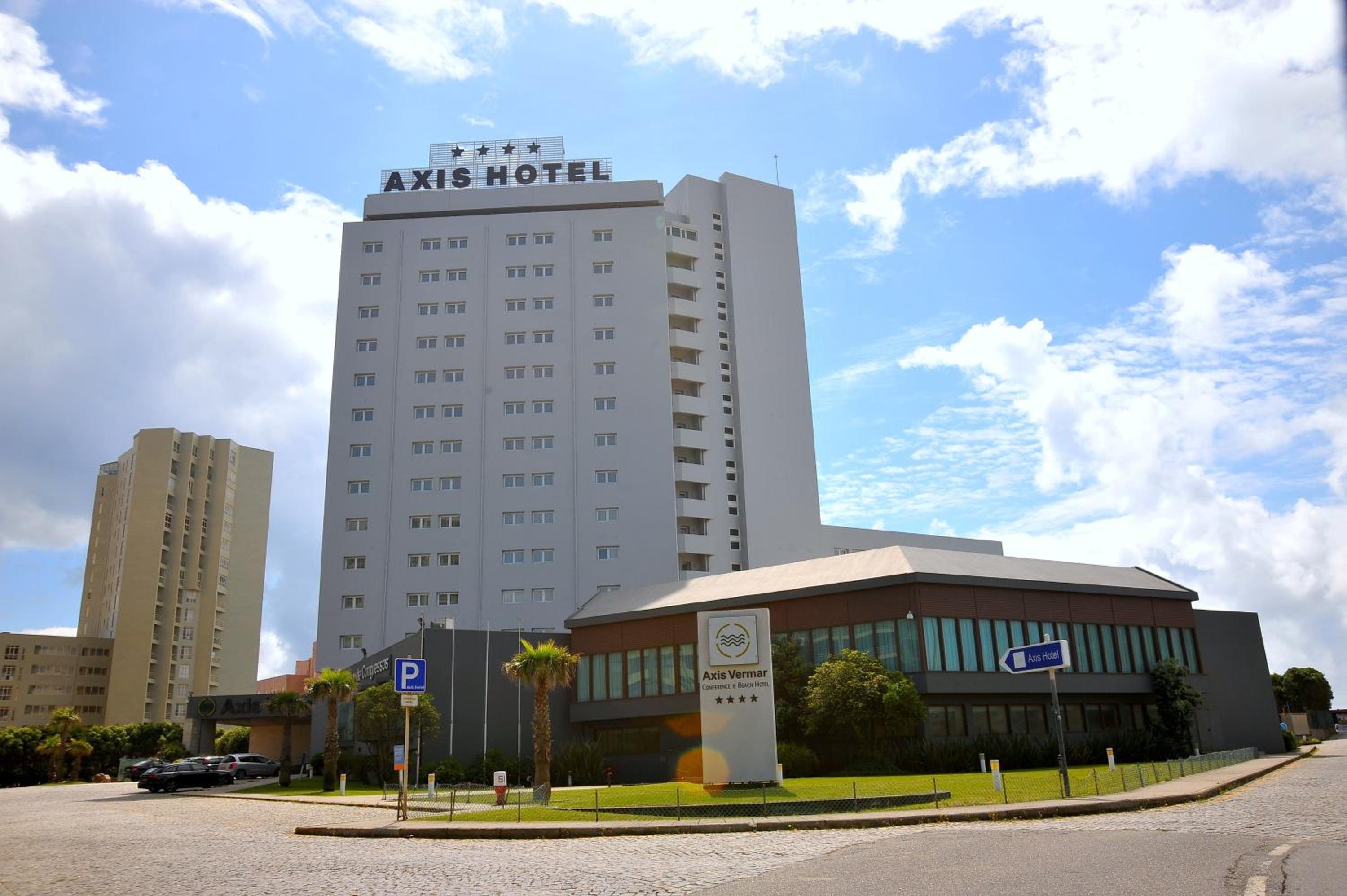 Hotel Axis Vermar Conference & Beach Hotel