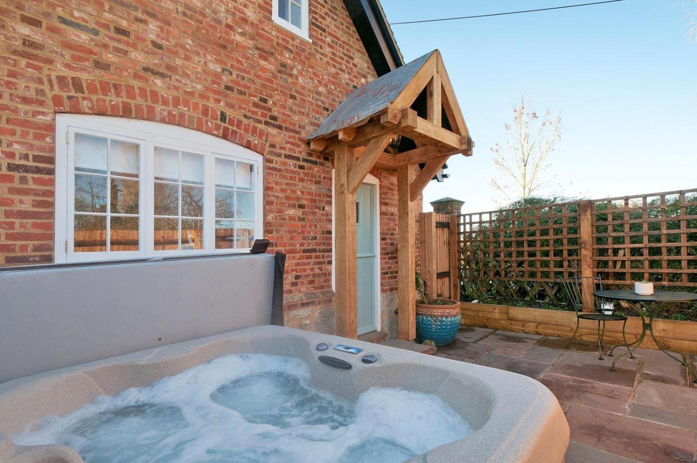 Hotel The Annexe With Hot Tub