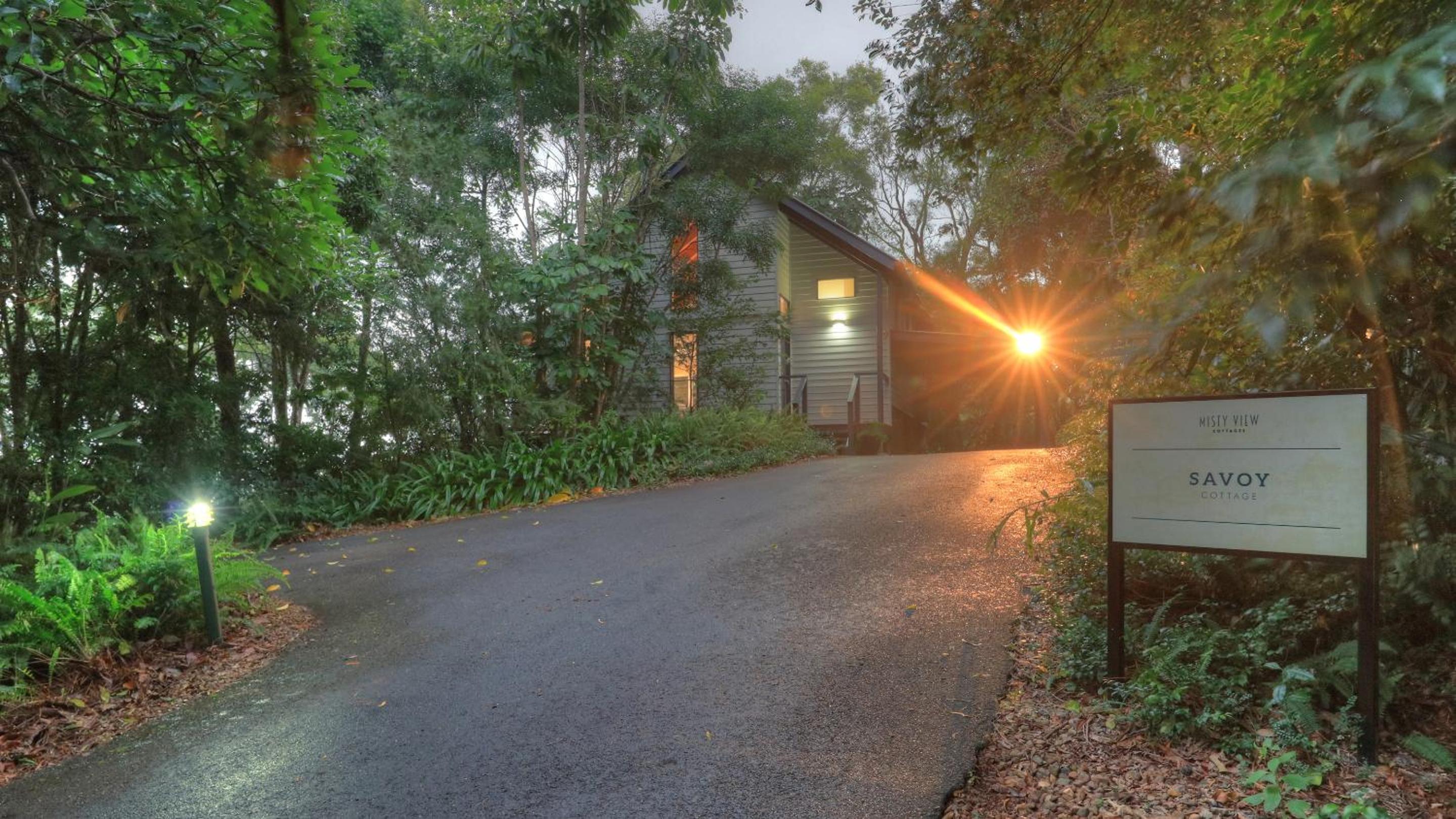 Hotel Montville Misty View Cottages